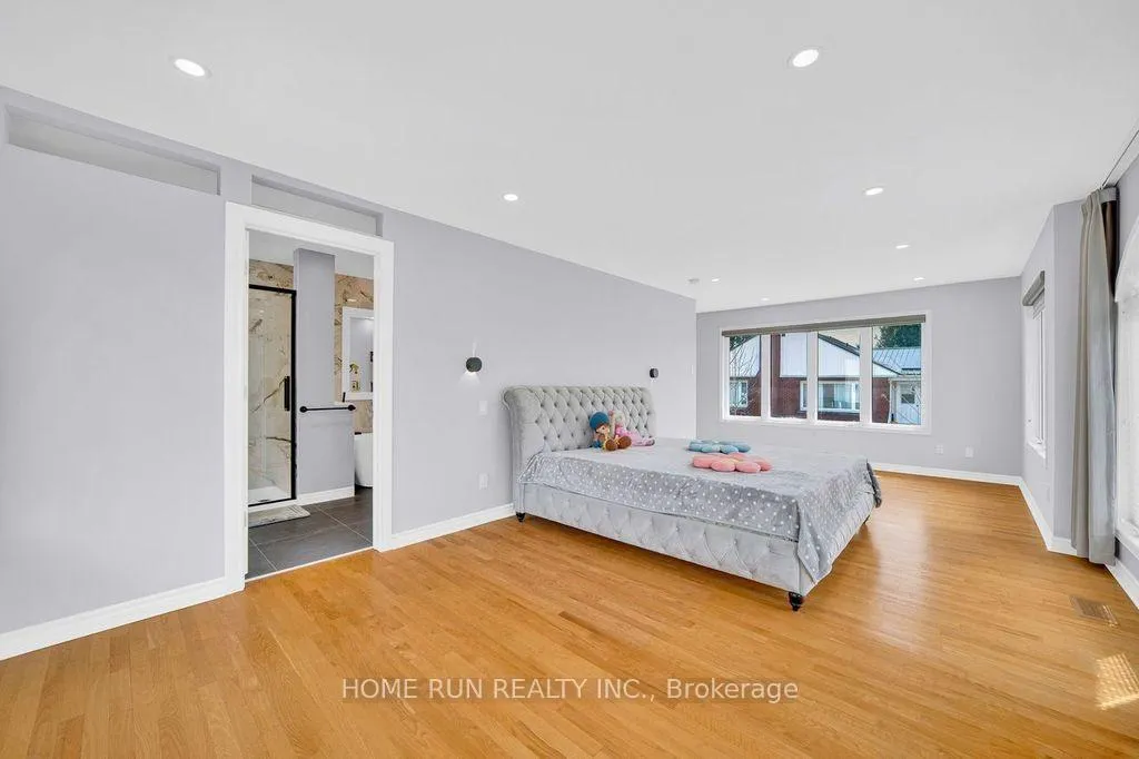 Photo 19 of 3334 Riverside Drive, Ottawa, Mooneys Bay/Revelstoke — HOMEH
