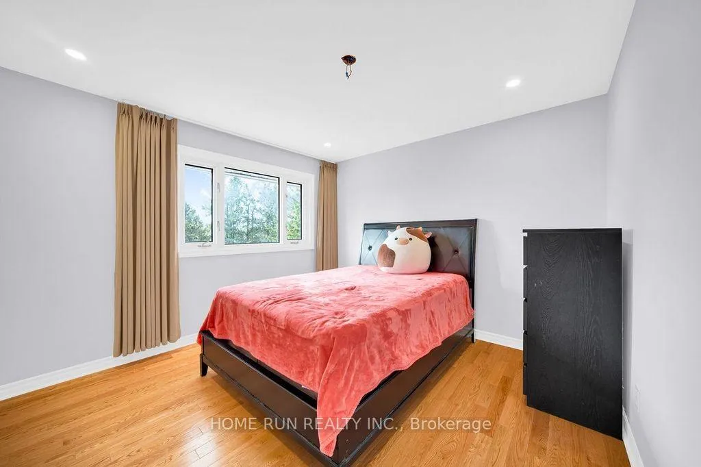 Photo 23 of 3334 Riverside Drive, Ottawa, Mooneys Bay/Revelstoke — HOMEH