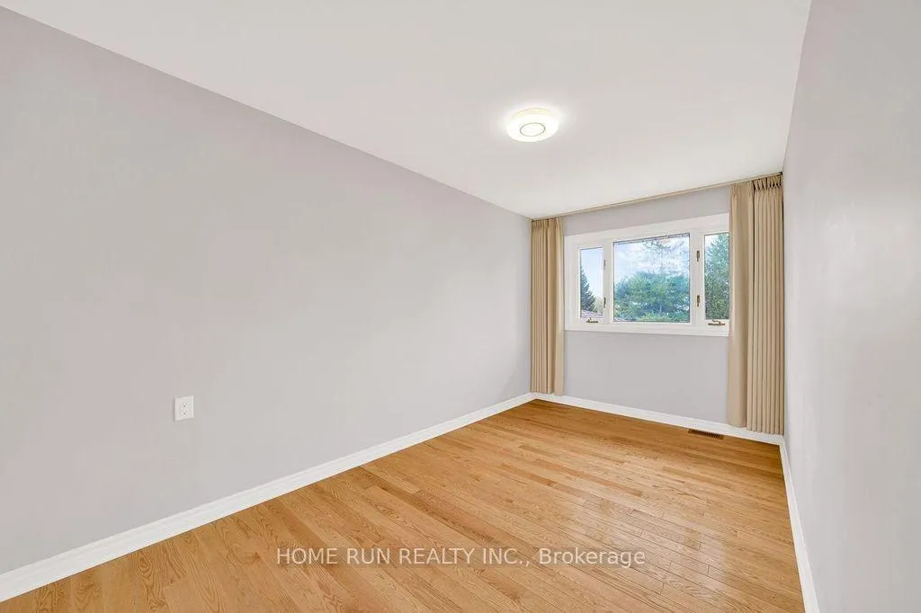 Photo 25 of 3334 Riverside Drive, Ottawa, Mooneys Bay/Revelstoke — HOMEH