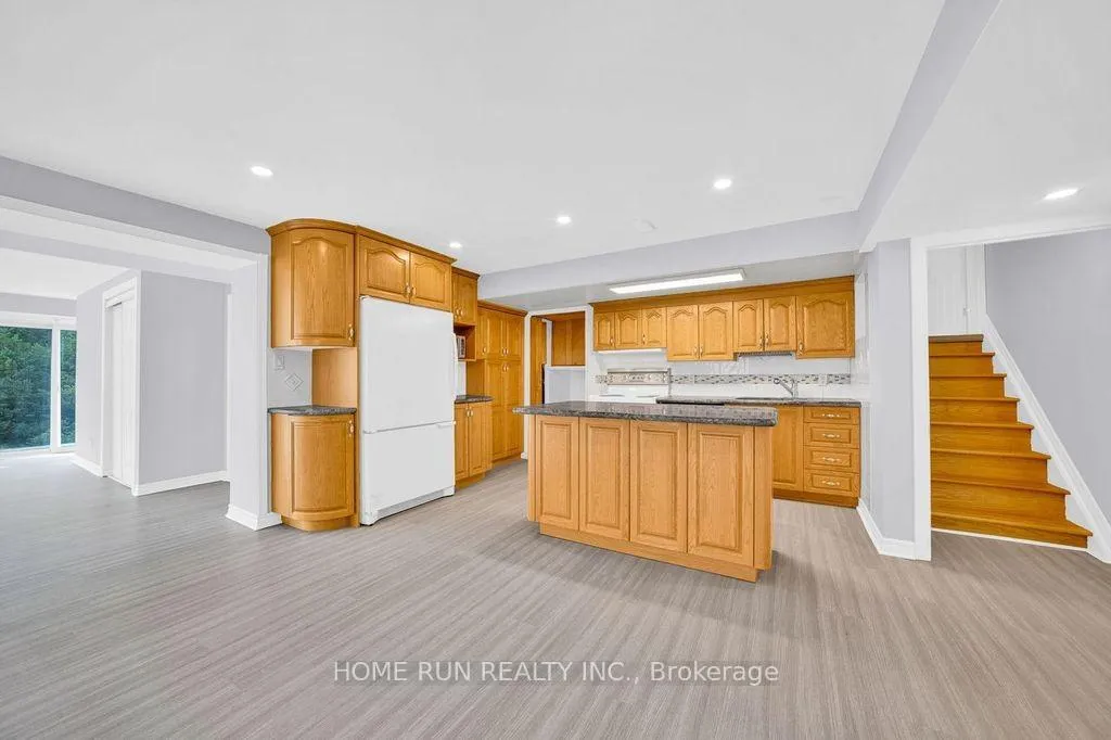 Photo 33 of 3334 Riverside Drive, Ottawa, Mooneys Bay/Revelstoke — HOMEH