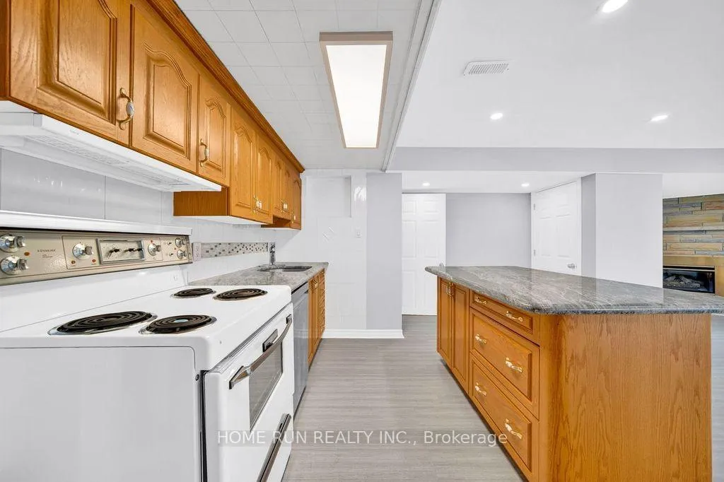 Photo 34 of 3334 Riverside Drive, Ottawa, Mooneys Bay/Revelstoke — HOMEH