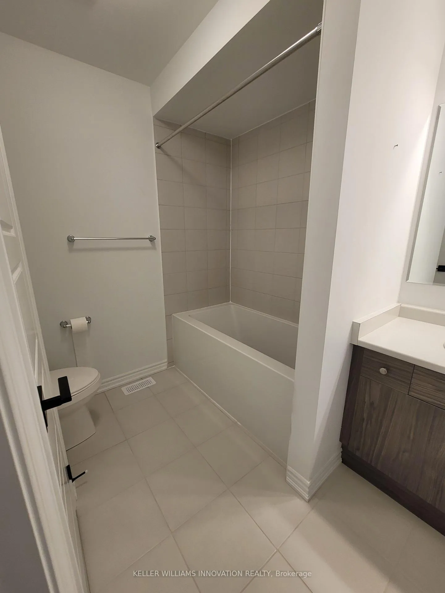 Photo 10 of 34 Routley Street, Kitchener — HOMEH