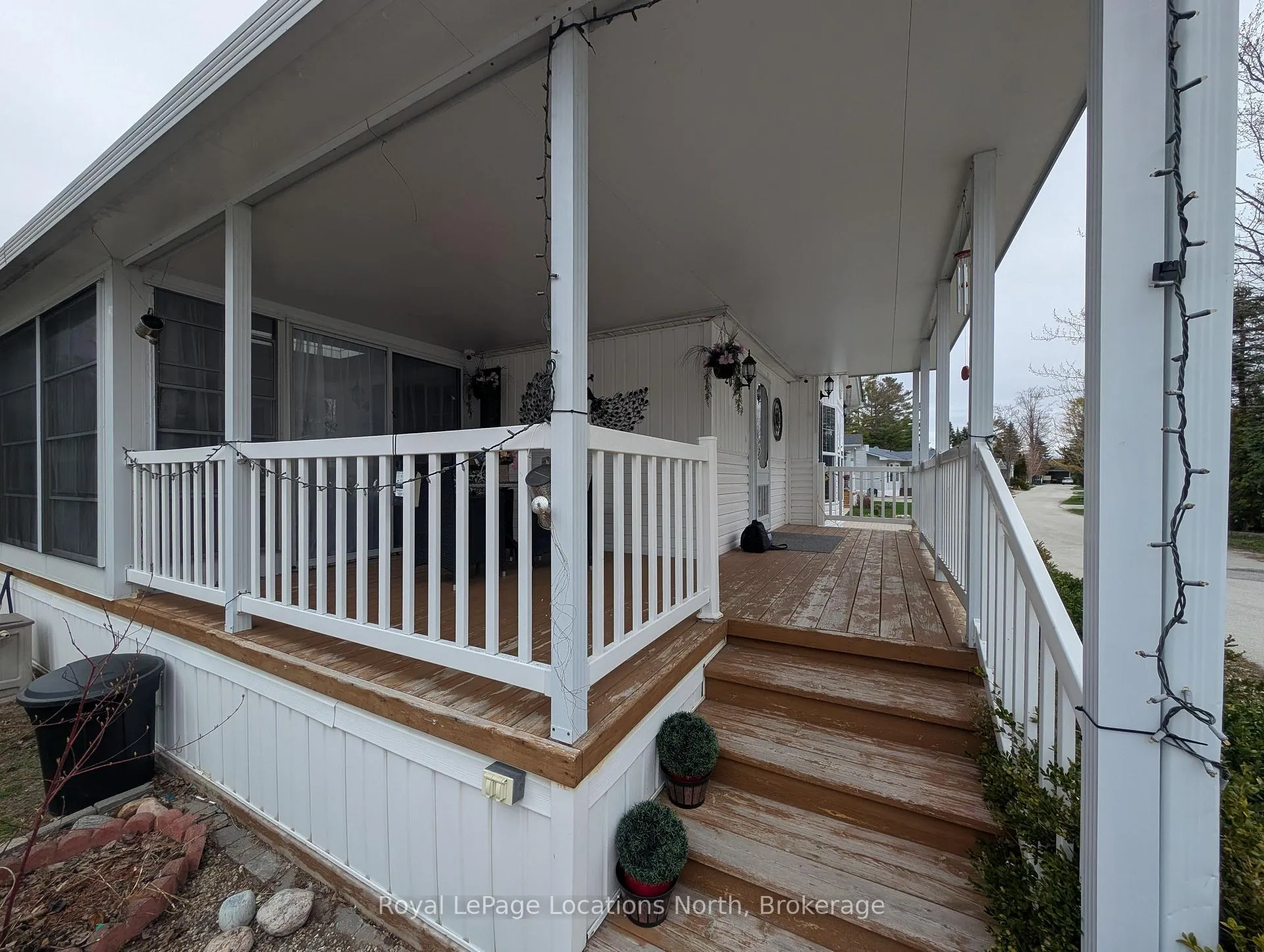 Photo 10 of 20 Topaz Street W, Wasaga Beach — HOMEH