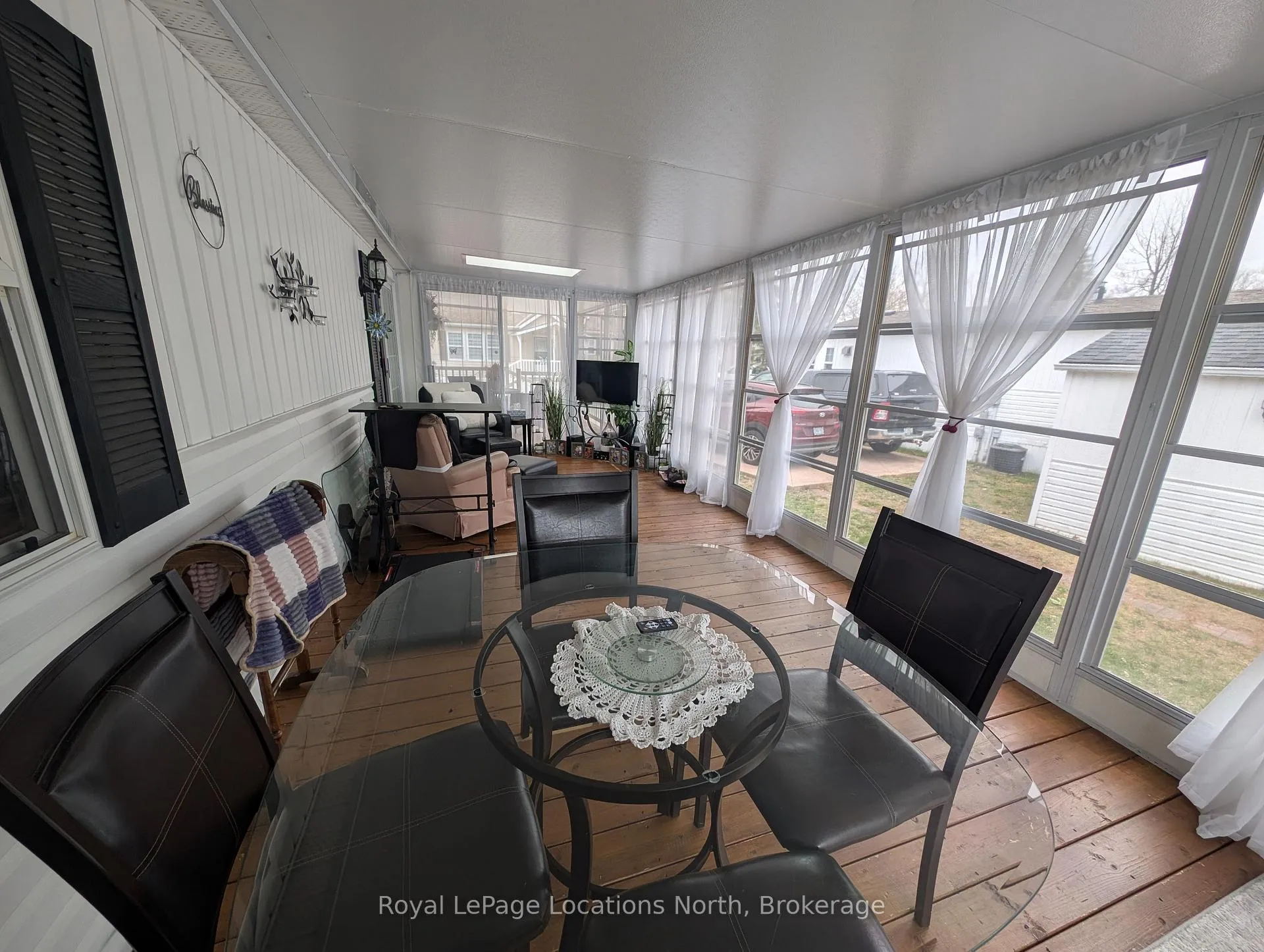 Photo 13 of 20 Topaz Street W, Wasaga Beach — HOMEH