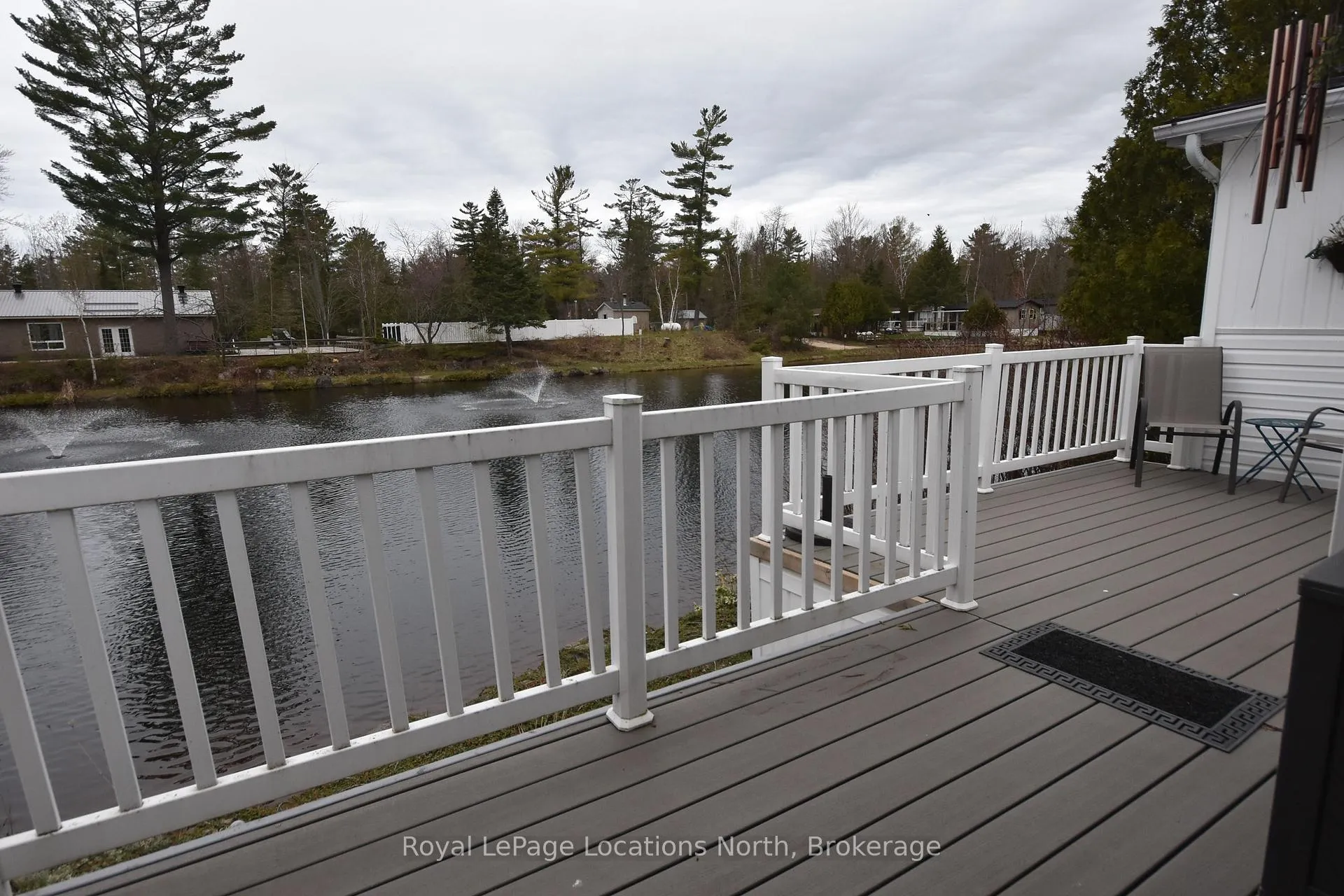 Photo 5 of 20 Topaz Street W, Wasaga Beach — HOMEH