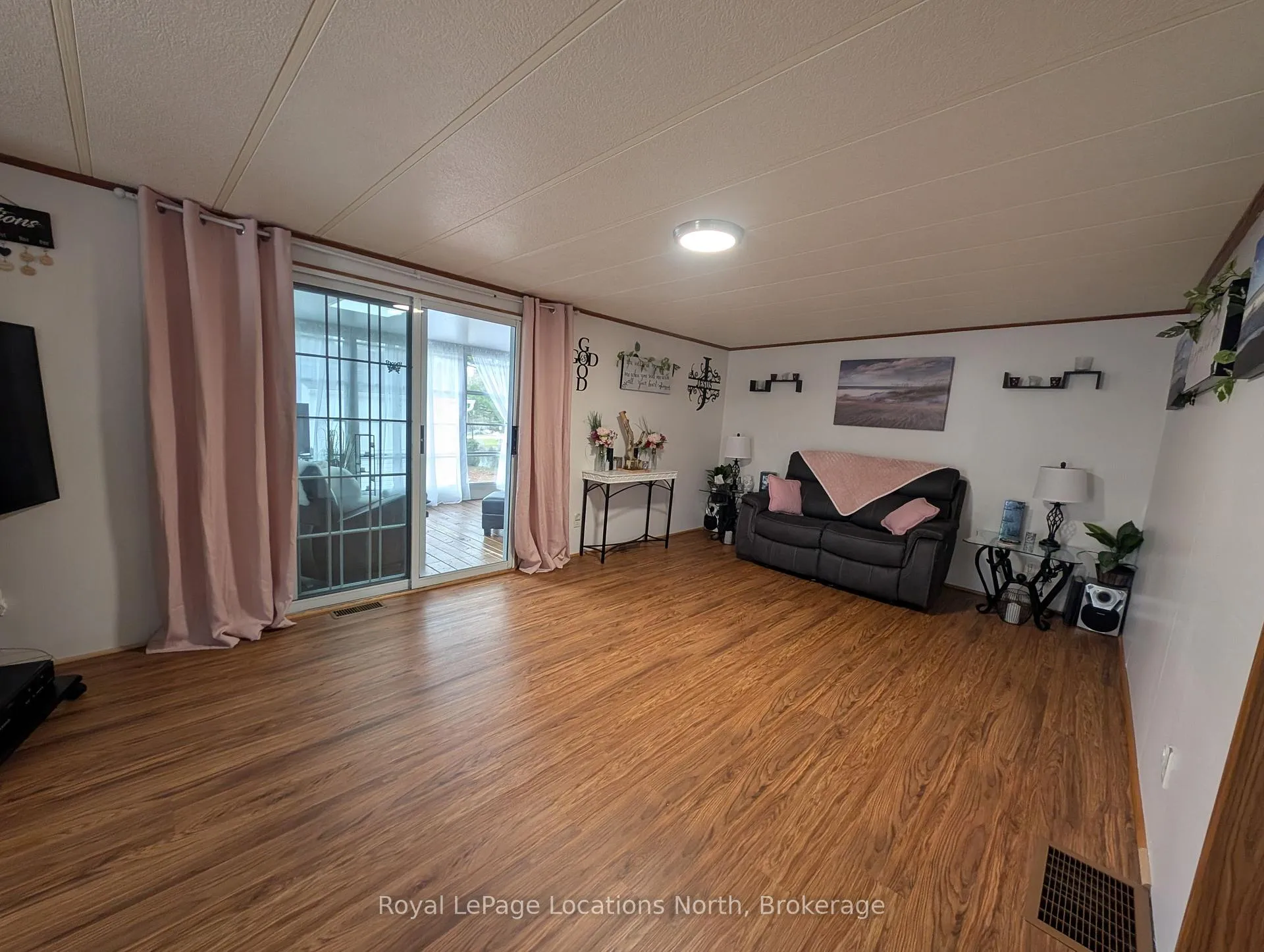 Photo 29 of 20 Topaz Street W, Wasaga Beach — HOMEH