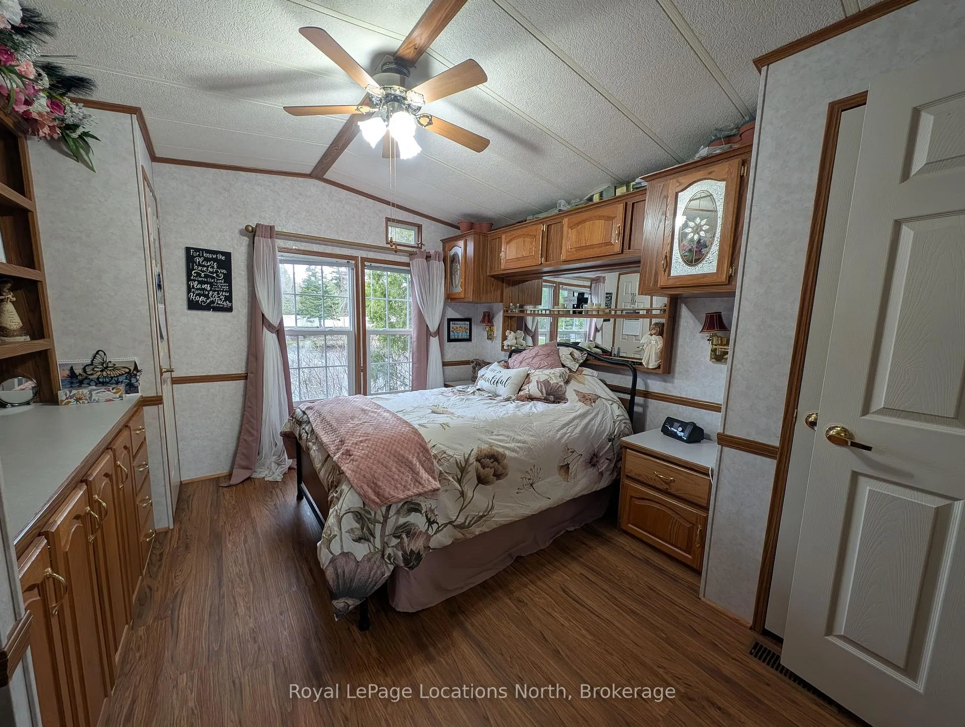 Photo 33 of 20 Topaz Street W, Wasaga Beach — HOMEH