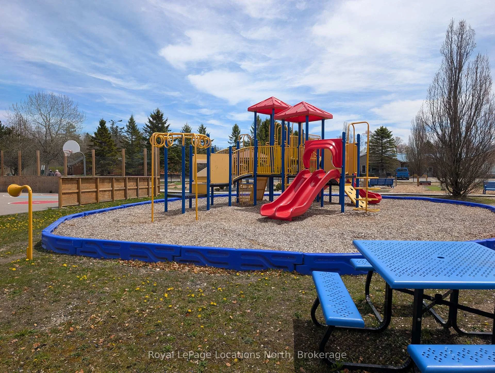 Photo 42 of 20 Topaz Street W, Wasaga Beach — HOMEH