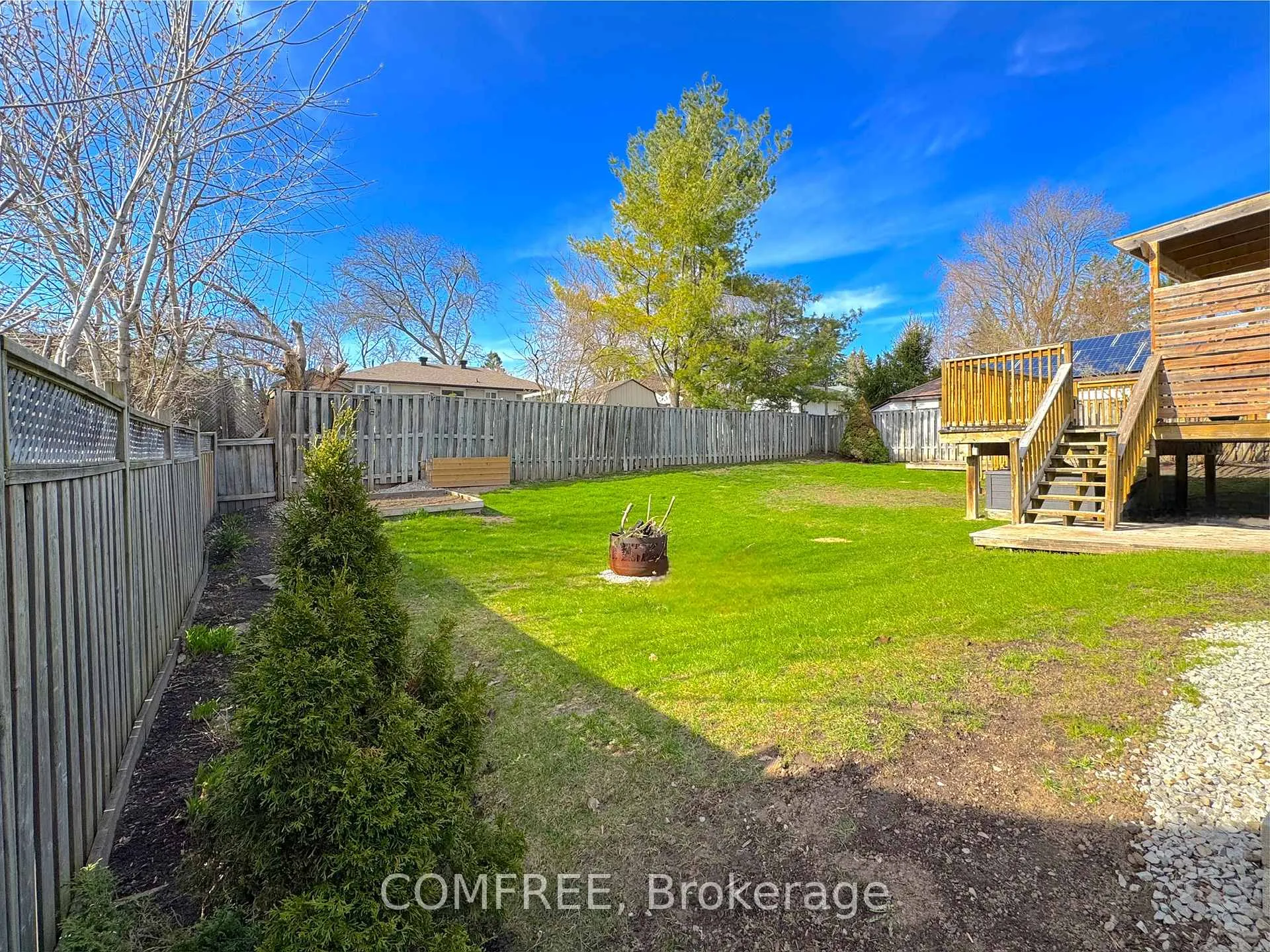 Photo 19 of 70 Gunn Street, Barrie, Wellington — HOMEH