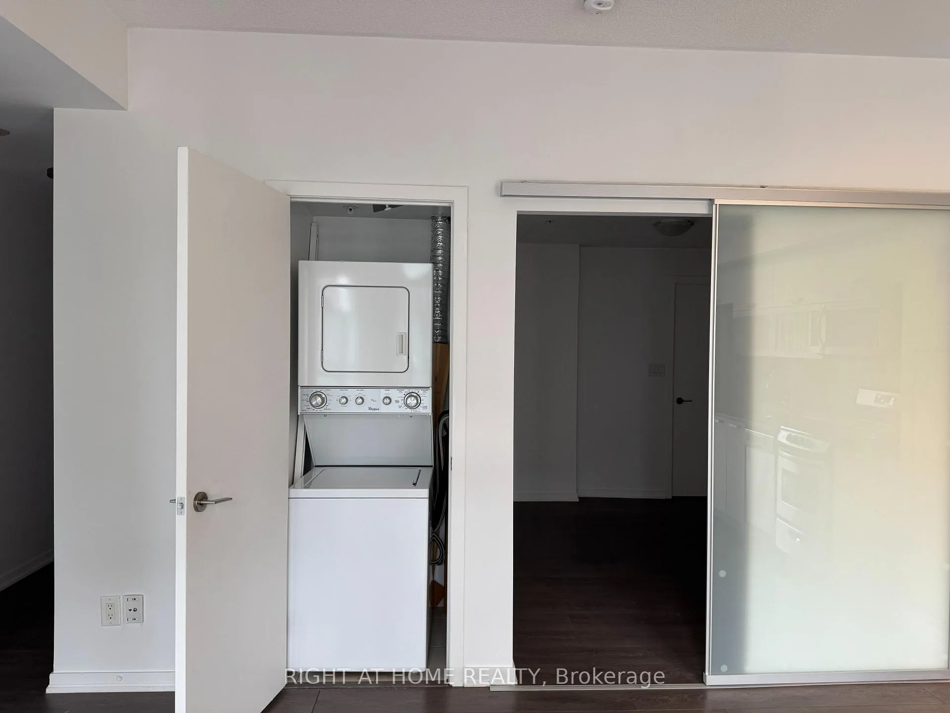 Photo 4 of Unit 1227, 68 Abell Street, Toronto, Little Portugal — HOMEH