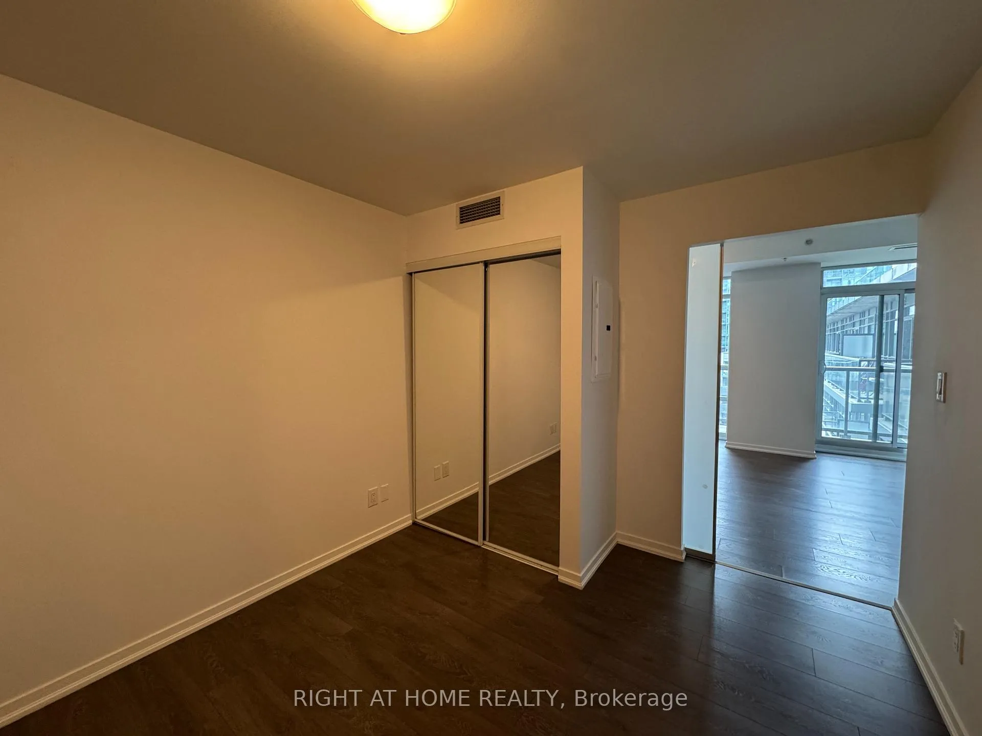 Photo 7 of Unit 1227, 68 Abell Street, Toronto, Little Portugal — HOMEH