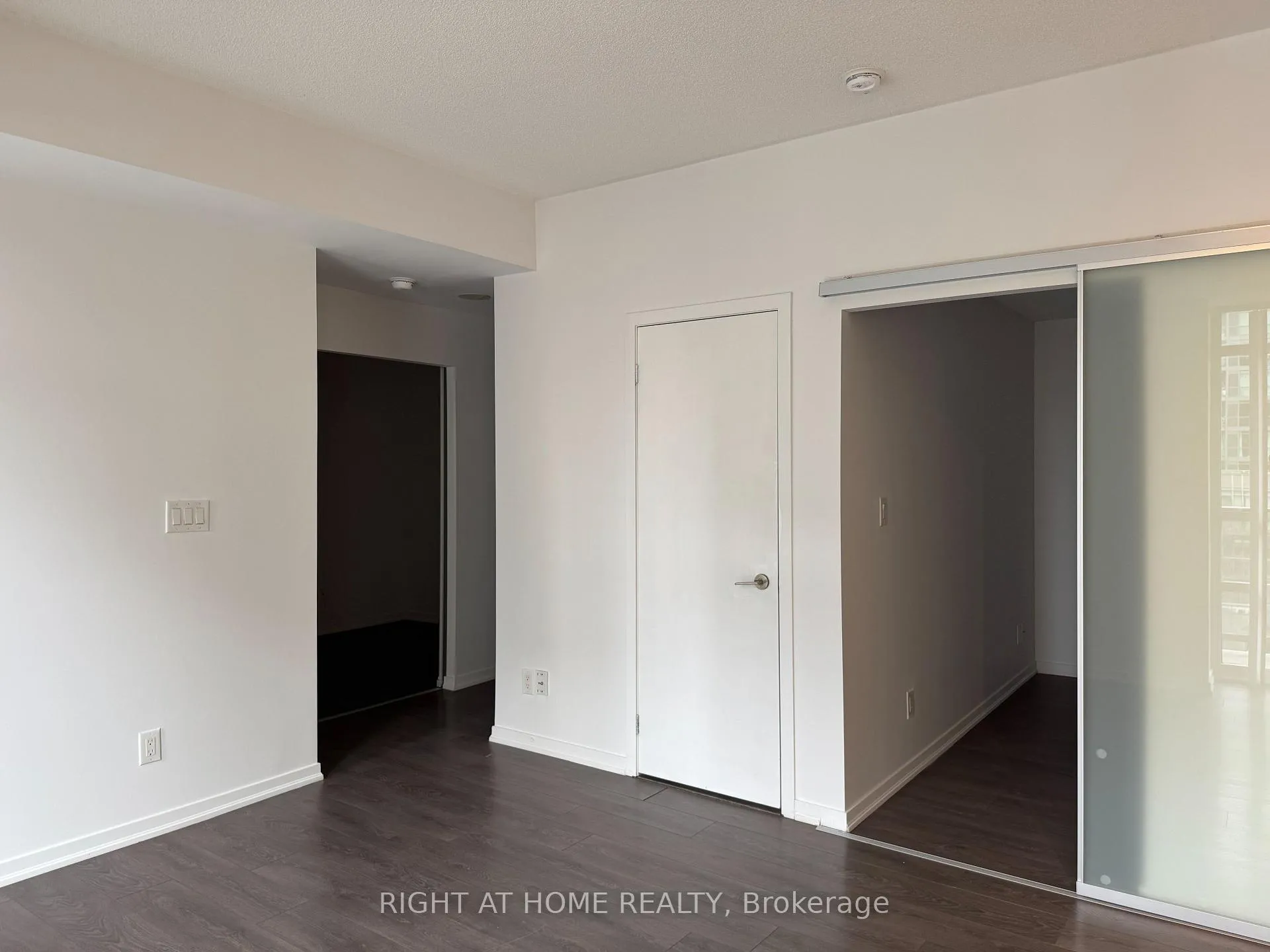 Photo 10 of Unit 1227, 68 Abell Street, Toronto, Little Portugal — HOMEH