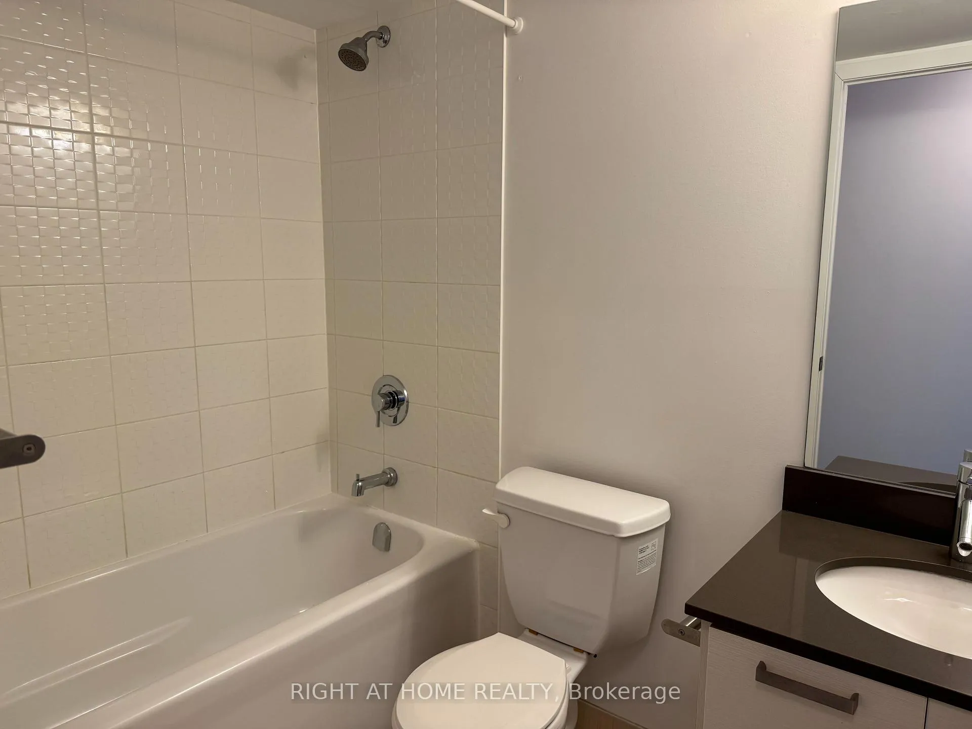 Photo 12 of Unit 1227, 68 Abell Street, Toronto, Little Portugal — HOMEH