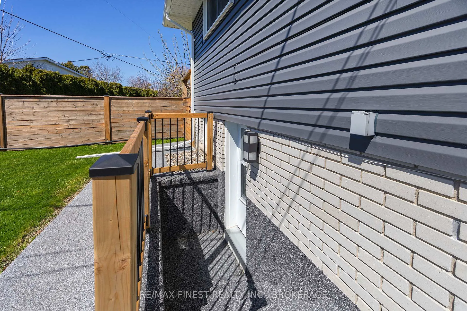 Photo 48 of 699 Wembly Place, Kingston, South of Taylor-Kidd Blvd — HOMEH