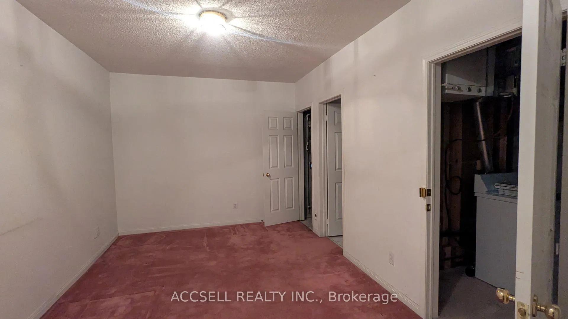 Photo 9 of Unit 13, 20 St Moritz Way, Markham, Unionville — HOMEH