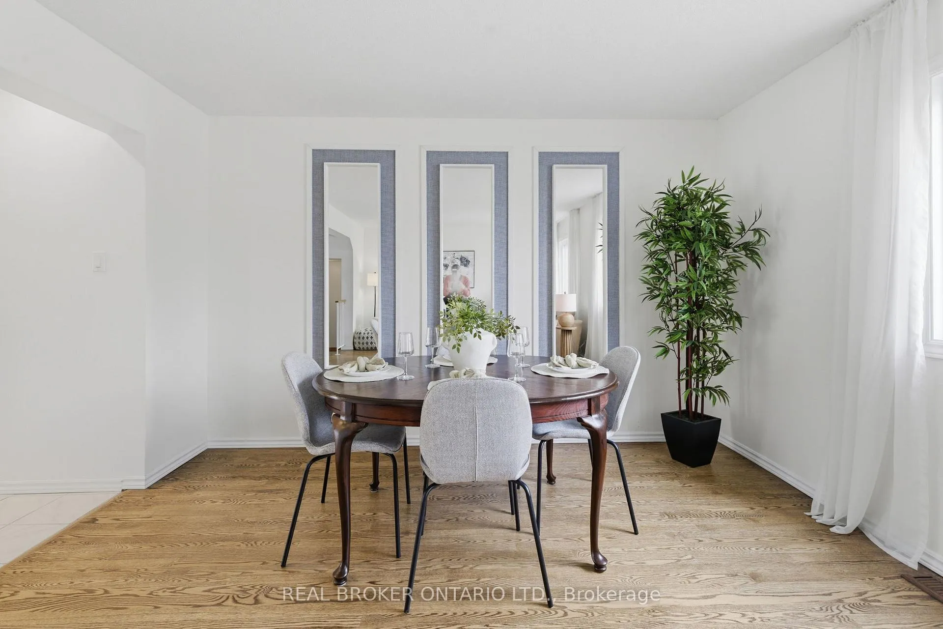 Photo 10 of 36 Castlegreen Private, Ottawa, Hunt Club Park/Greenboro — HOMEH