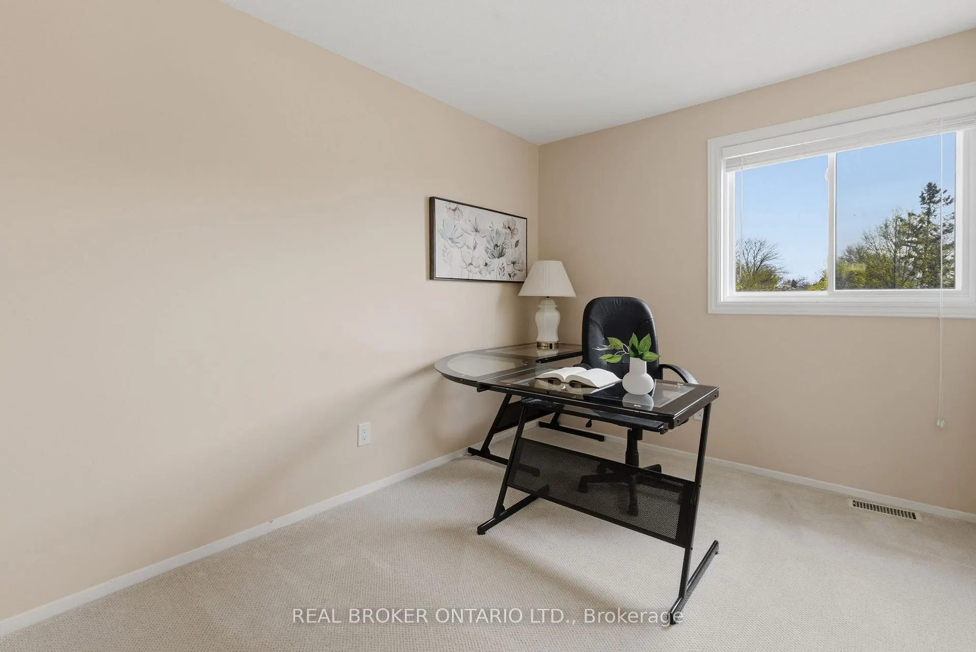 Photo 18 of 36 Castlegreen Private, Ottawa, Hunt Club Park/Greenboro — HOMEH