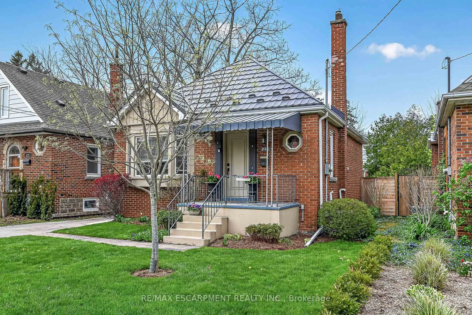 Photo 1 of 225 Bond Street, Hamilton, Westdale — HOMEH
