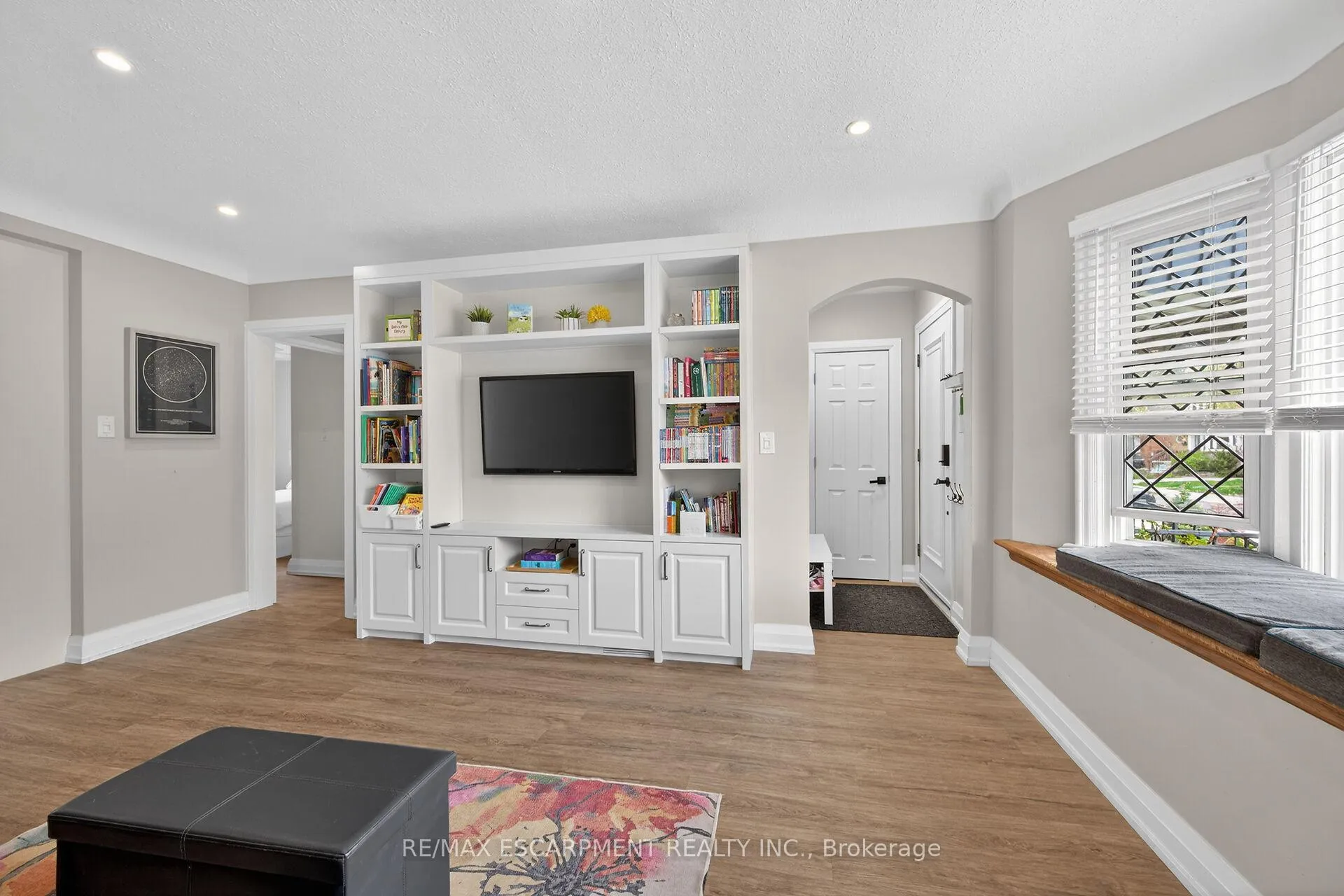 Photo 5 of 225 Bond Street, Hamilton, Westdale — HOMEH