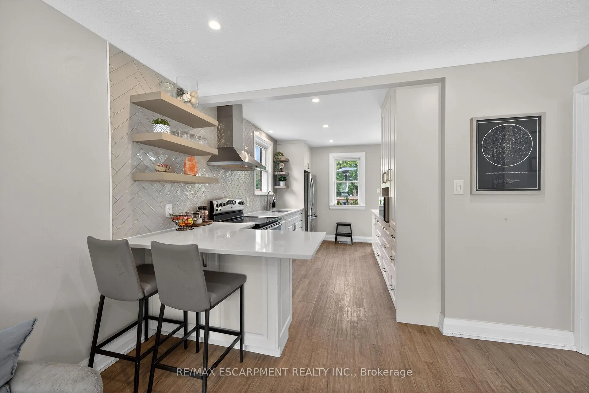 Photo 8 of 225 Bond Street, Hamilton, Westdale — HOMEH