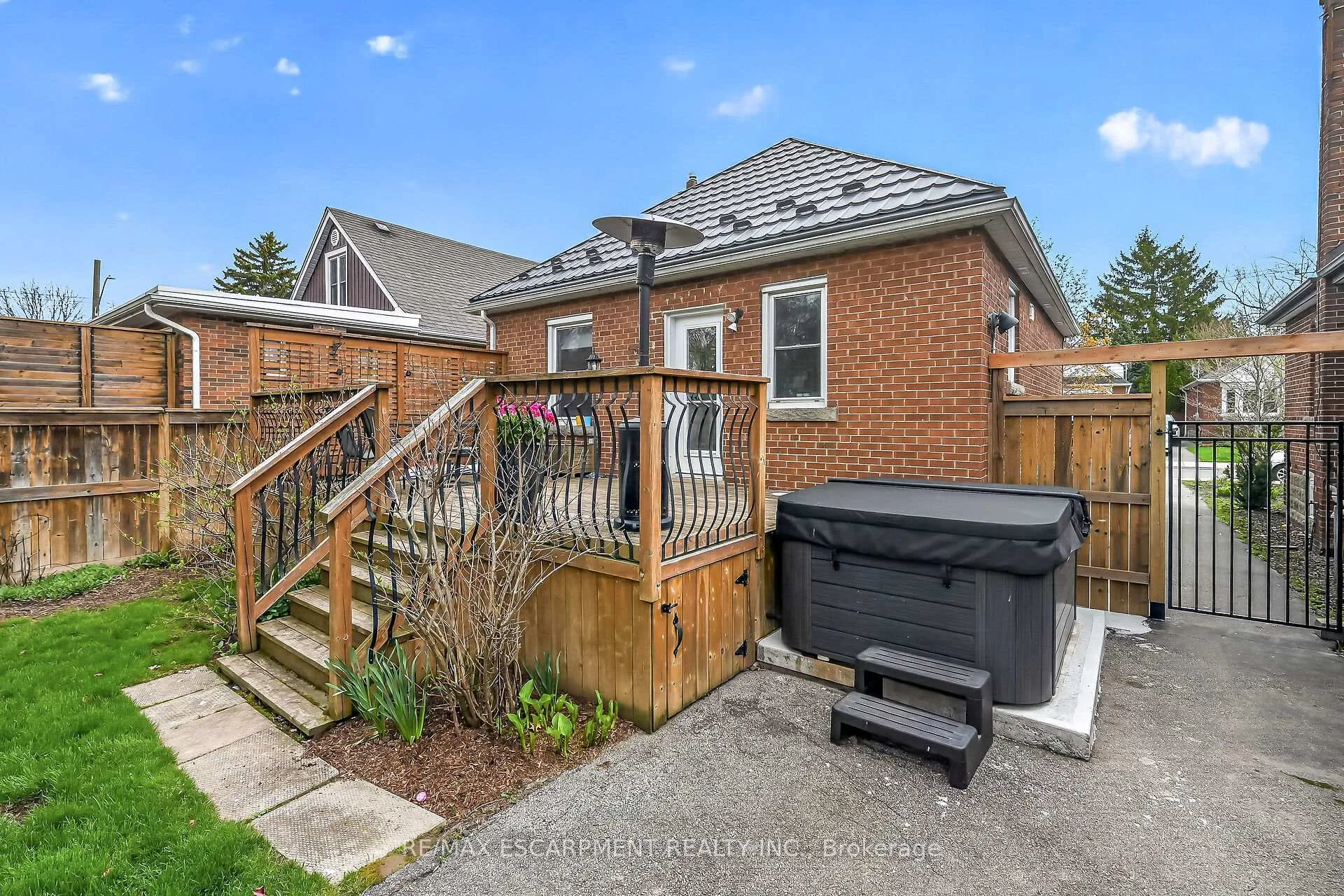 Photo 32 of 225 Bond Street, Hamilton, Westdale — HOMEH