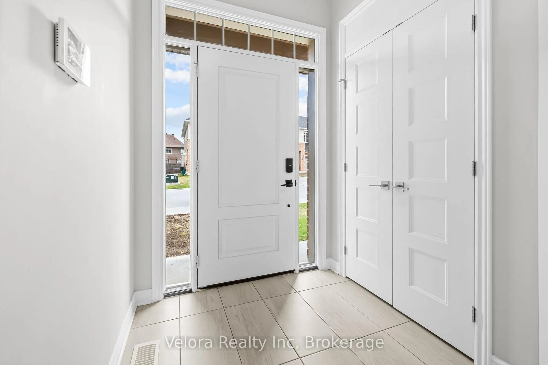 Photo 3 of 821 Indica Street, Ottawa, Stittsville (North) — HOMEH