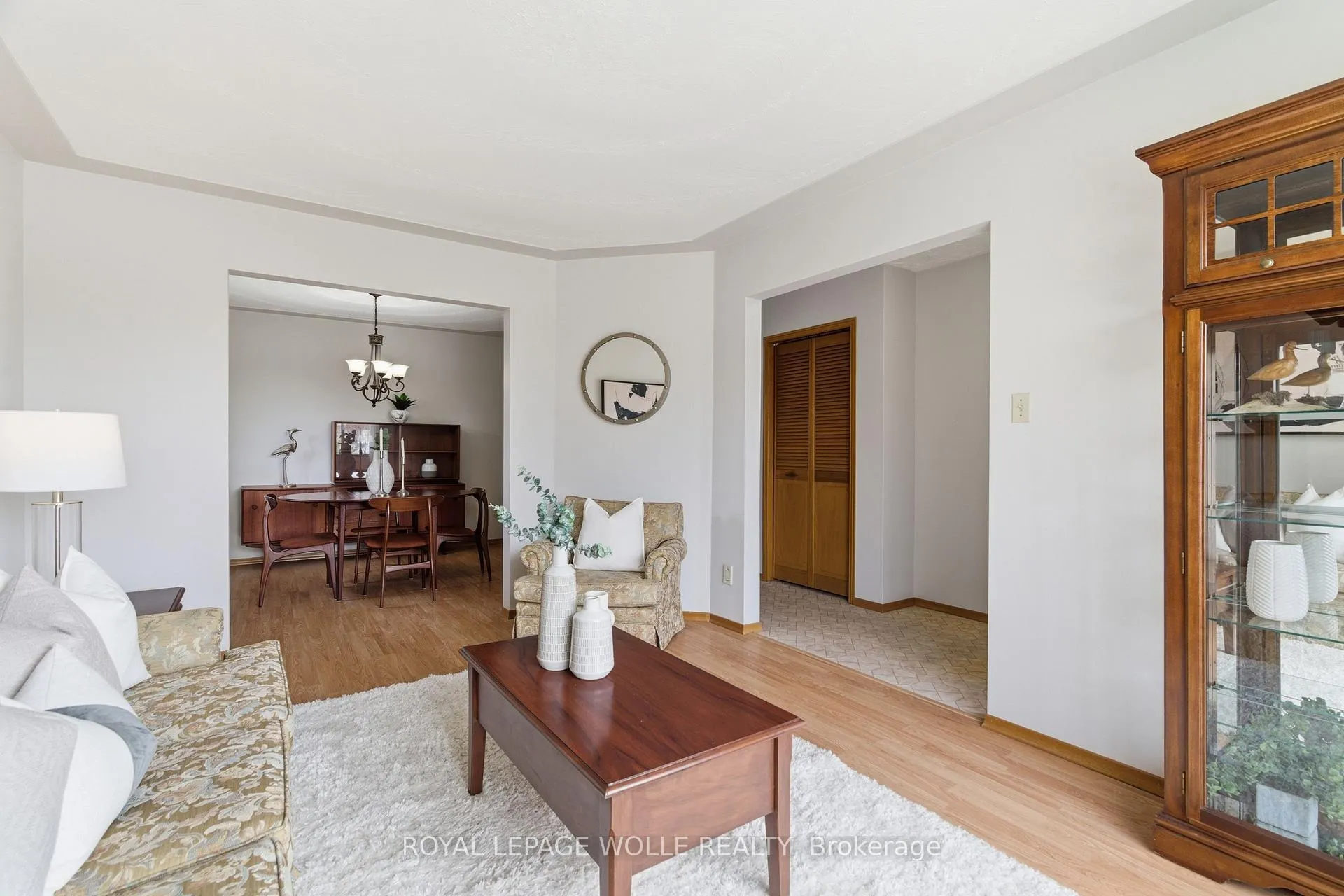 Photo 12 of 118 Deerberry Place, Waterloo — HOMEH