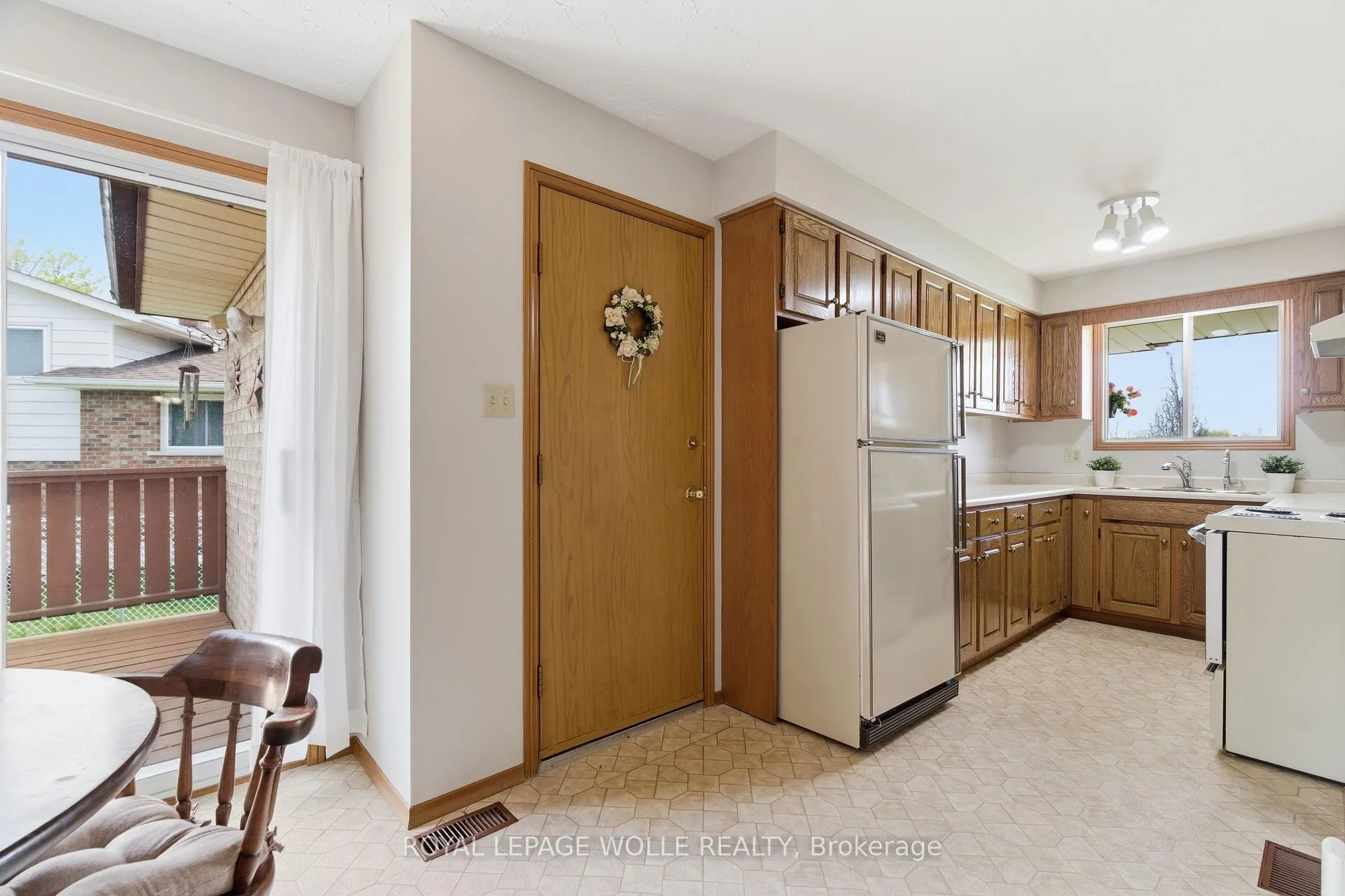 Photo 16 of 118 Deerberry Place, Waterloo — HOMEH