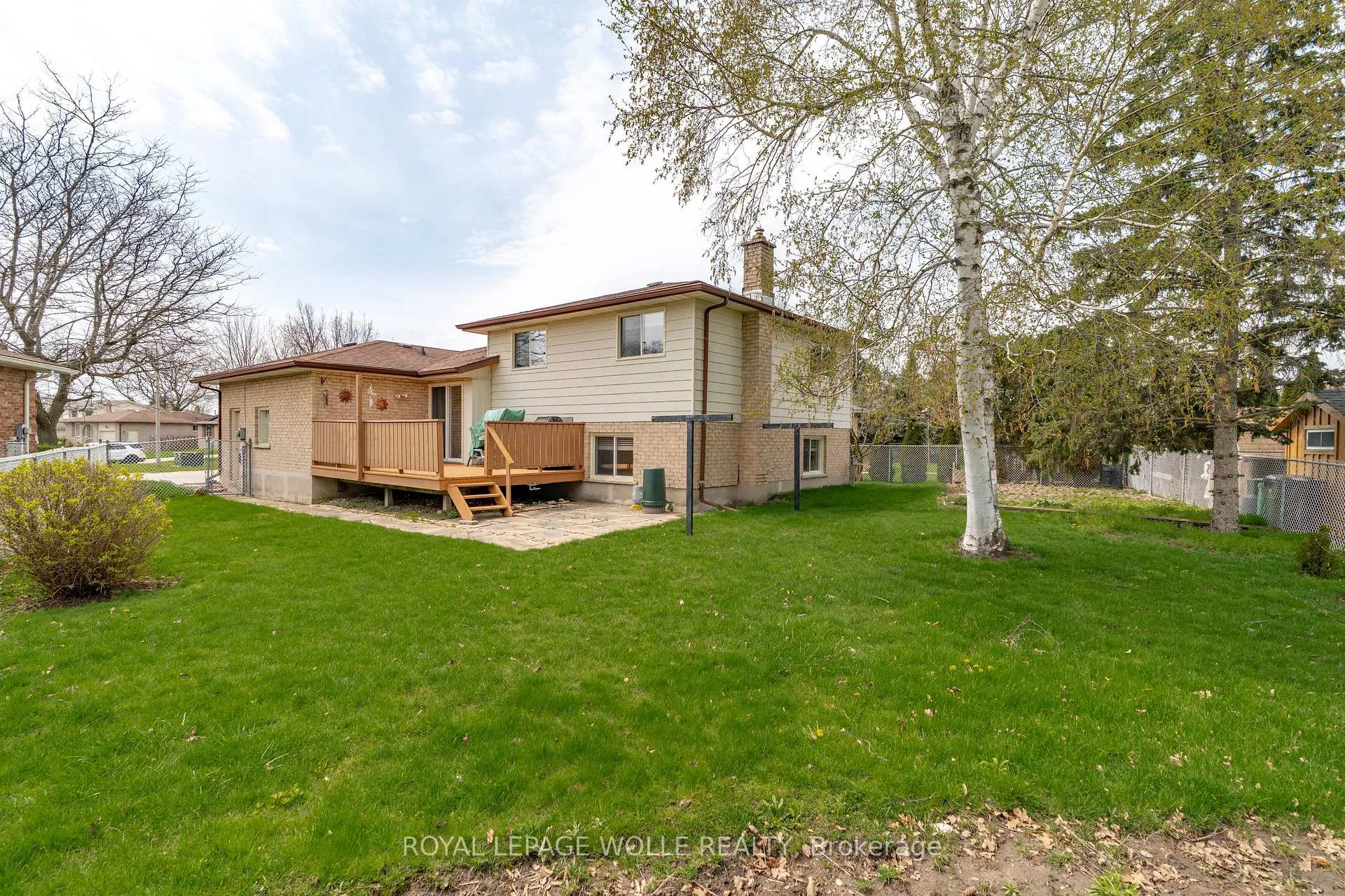 Photo 39 of 118 Deerberry Place, Waterloo — HOMEH