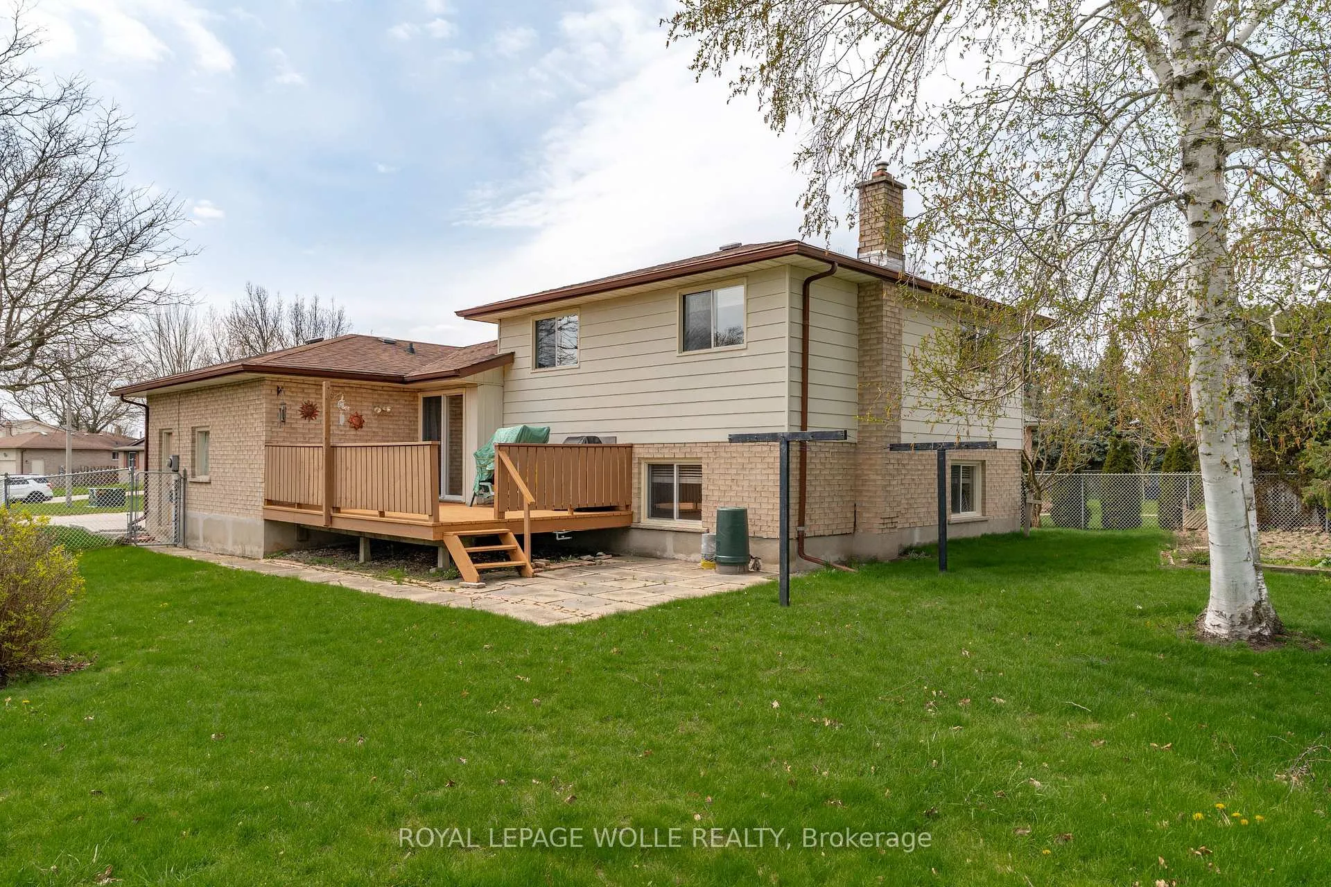 Photo 40 of 118 Deerberry Place, Waterloo — HOMEH