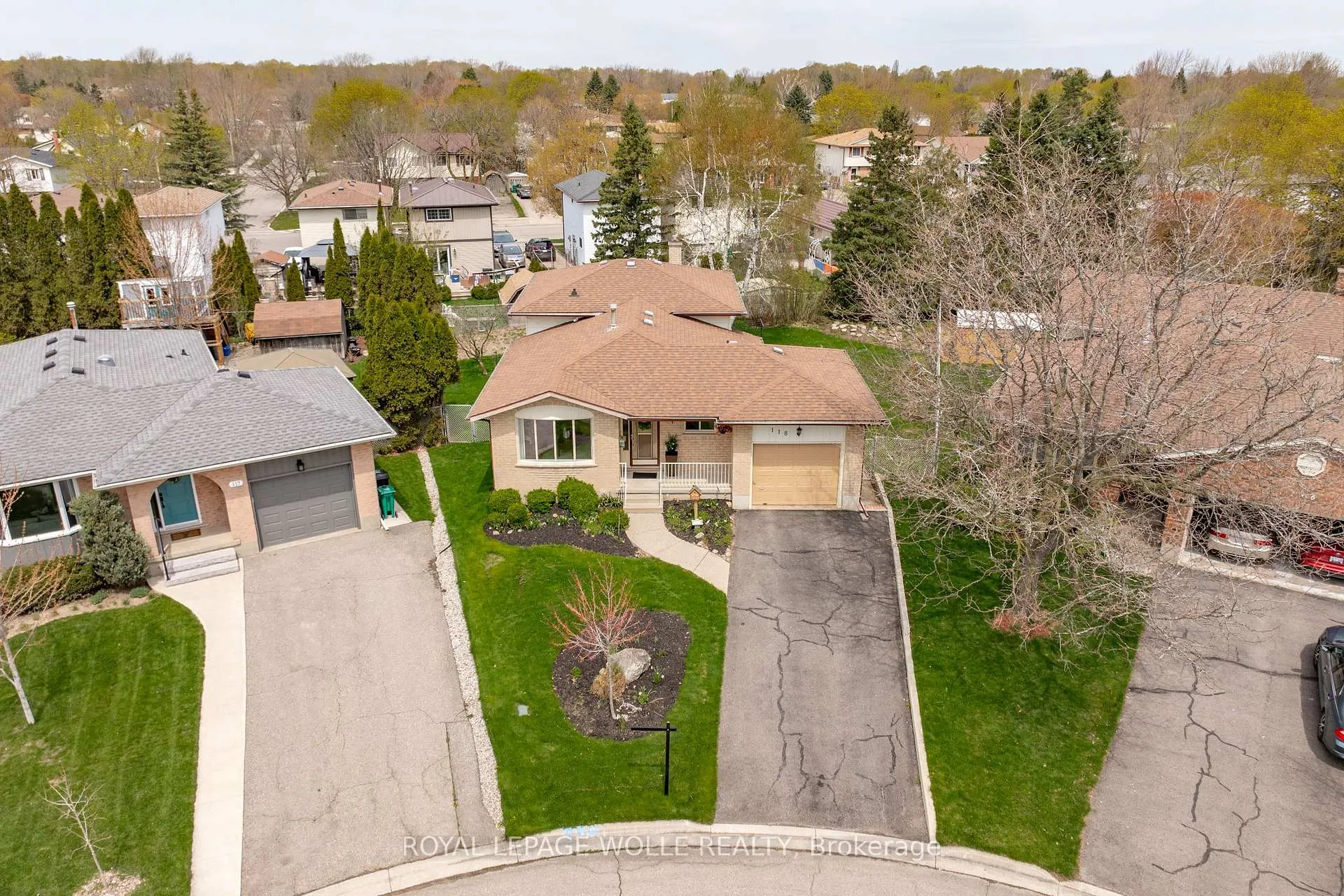 Photo 42 of 118 Deerberry Place, Waterloo — HOMEH