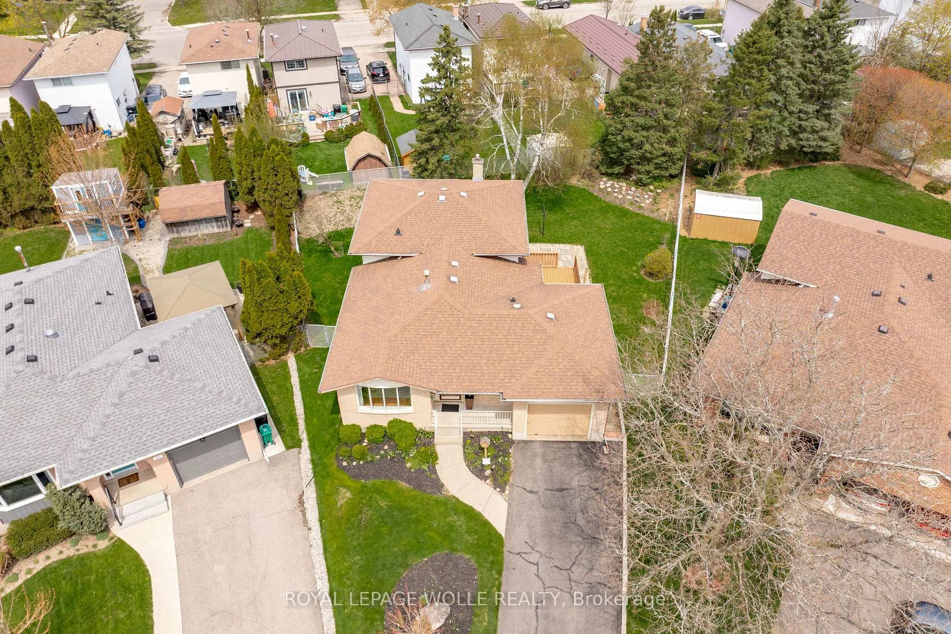 Photo 43 of 118 Deerberry Place, Waterloo — HOMEH
