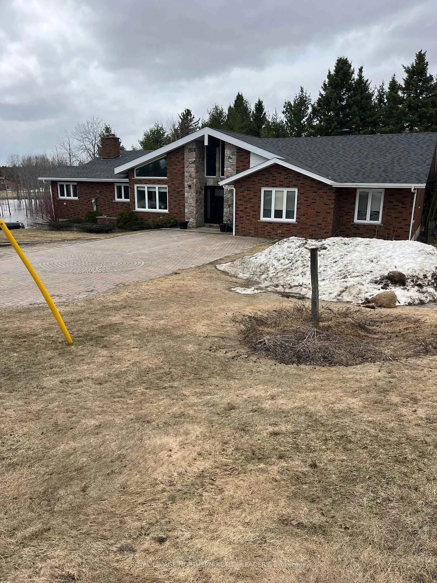 Photo 1 of 450 Dalton Road, Timmins, TS - Dalton — HOMEH