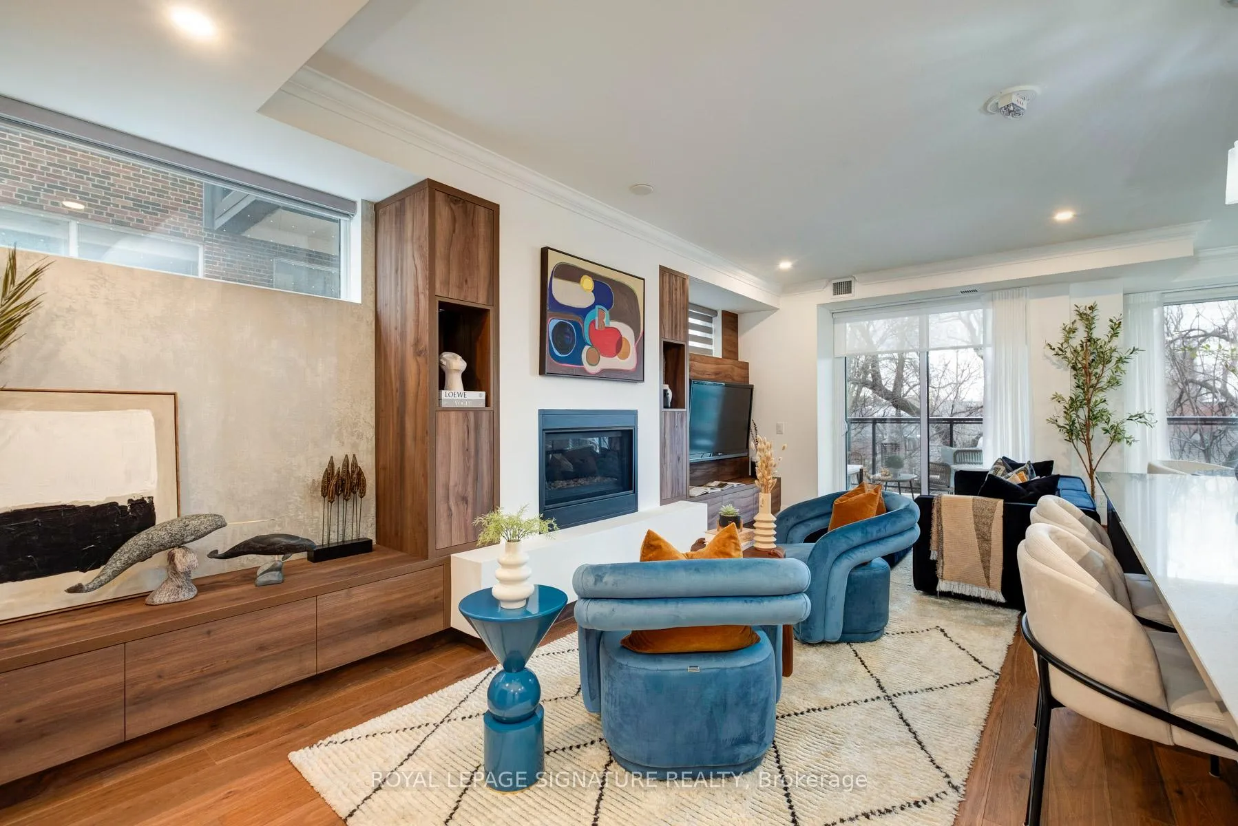 Photo 7 of Unit 303, 285 Avenue Road, Toronto, The Annex — HOMEH