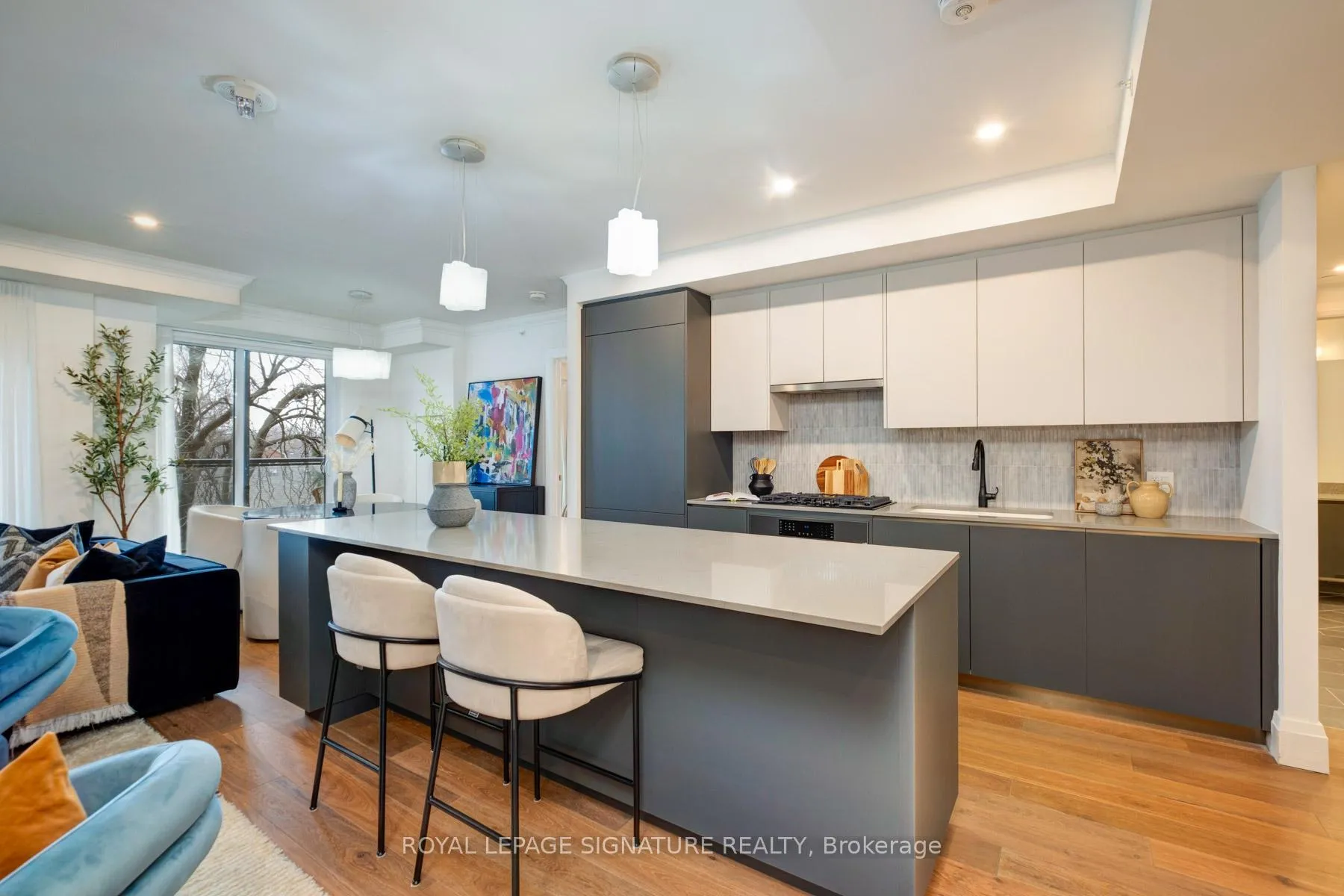Photo 9 of Unit 303, 285 Avenue Road, Toronto, The Annex — HOMEH