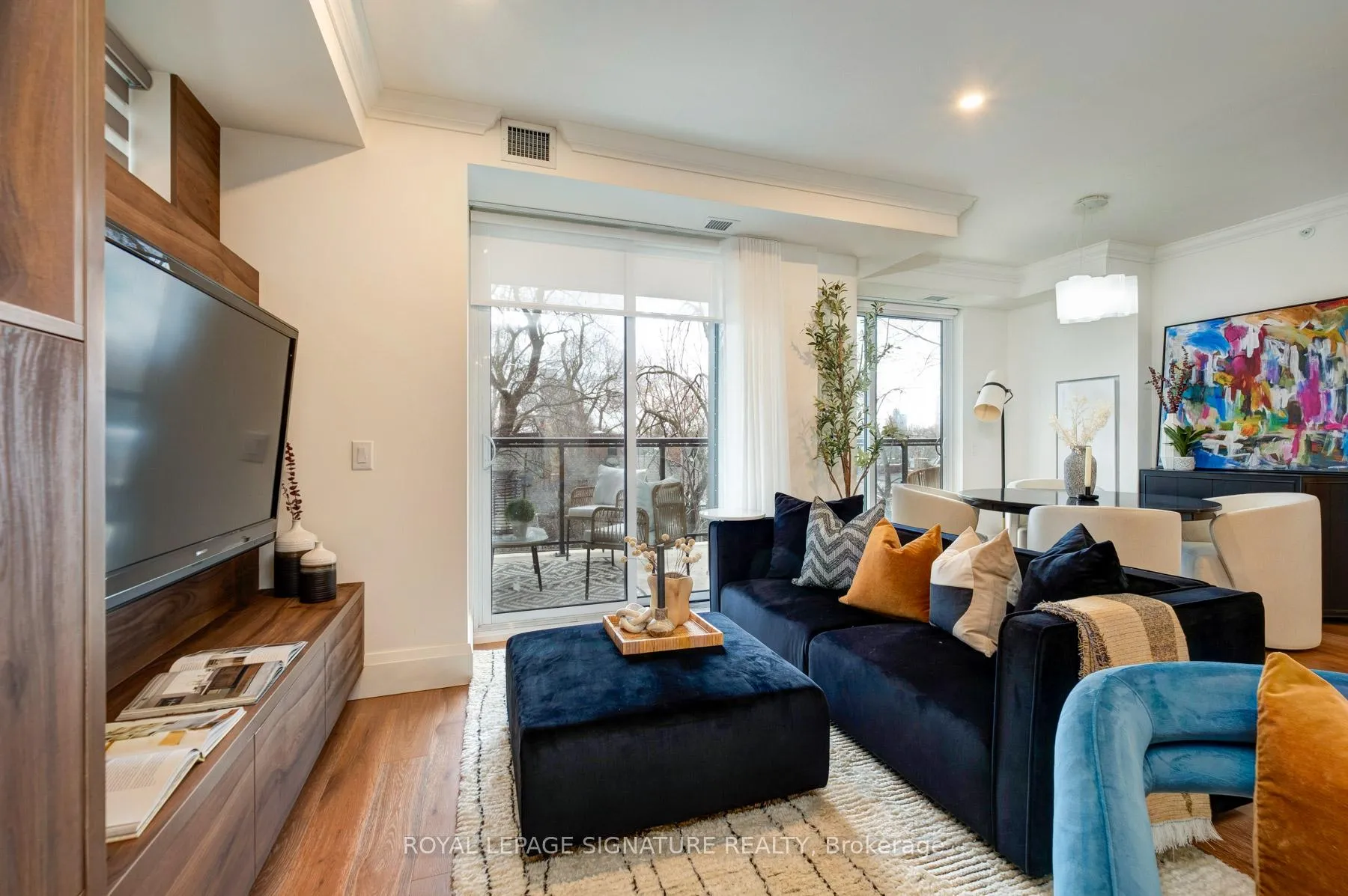 Photo 15 of Unit 303, 285 Avenue Road, Toronto, The Annex — HOMEH