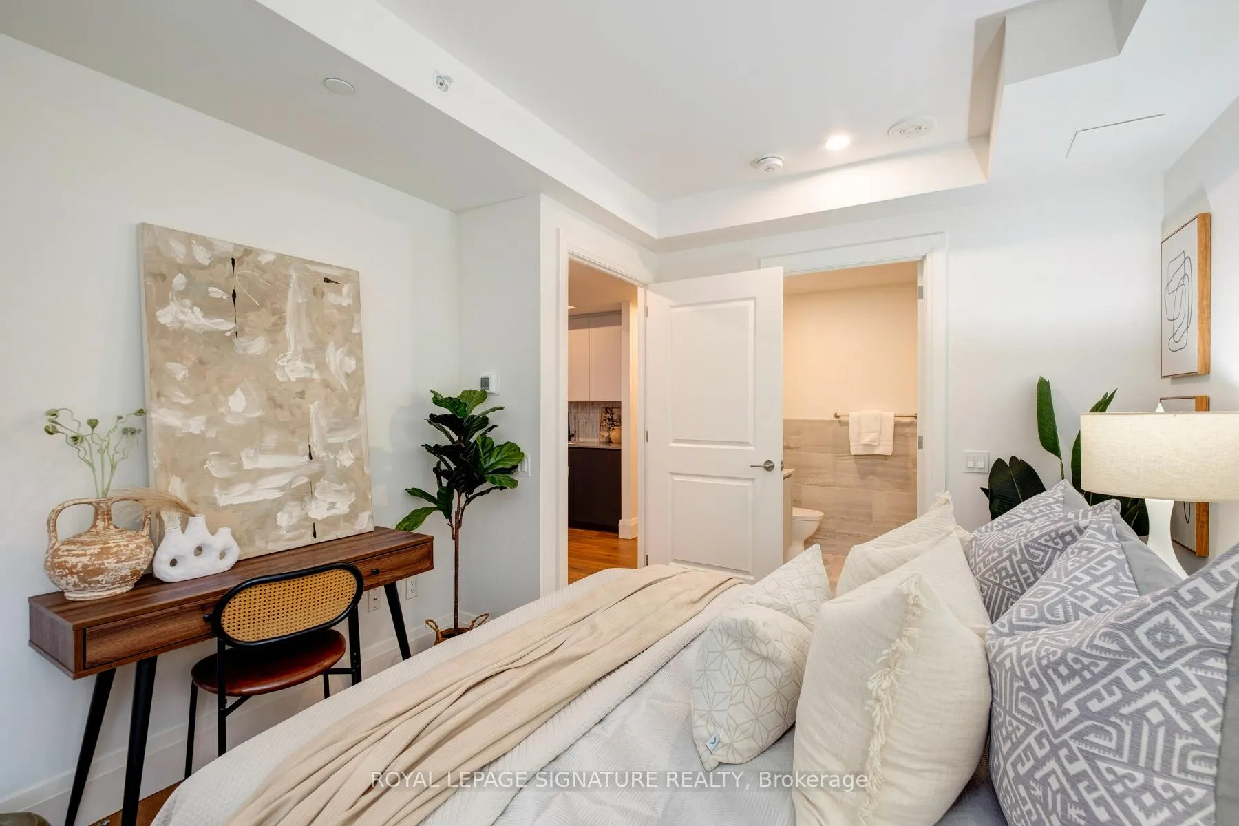 Photo 27 of Unit 303, 285 Avenue Road, Toronto, The Annex — HOMEH