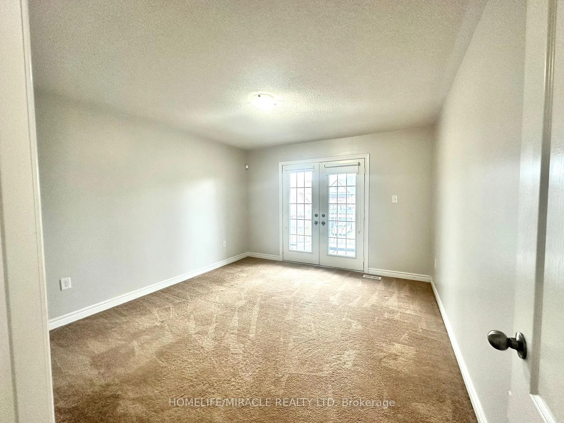 Photo 2 of 103 William Fair Drive, Clarington, Bowmanville — HOMEH