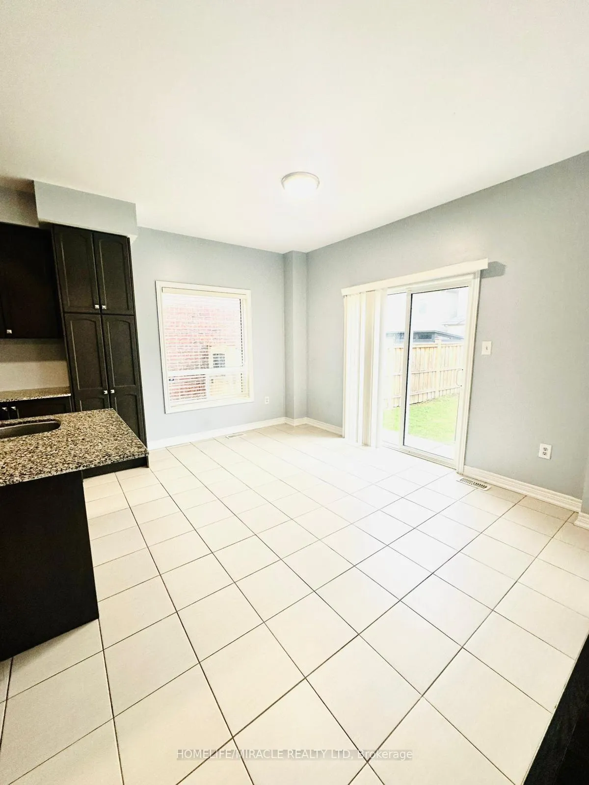 Photo 5 of 103 William Fair Drive, Clarington, Bowmanville — HOMEH