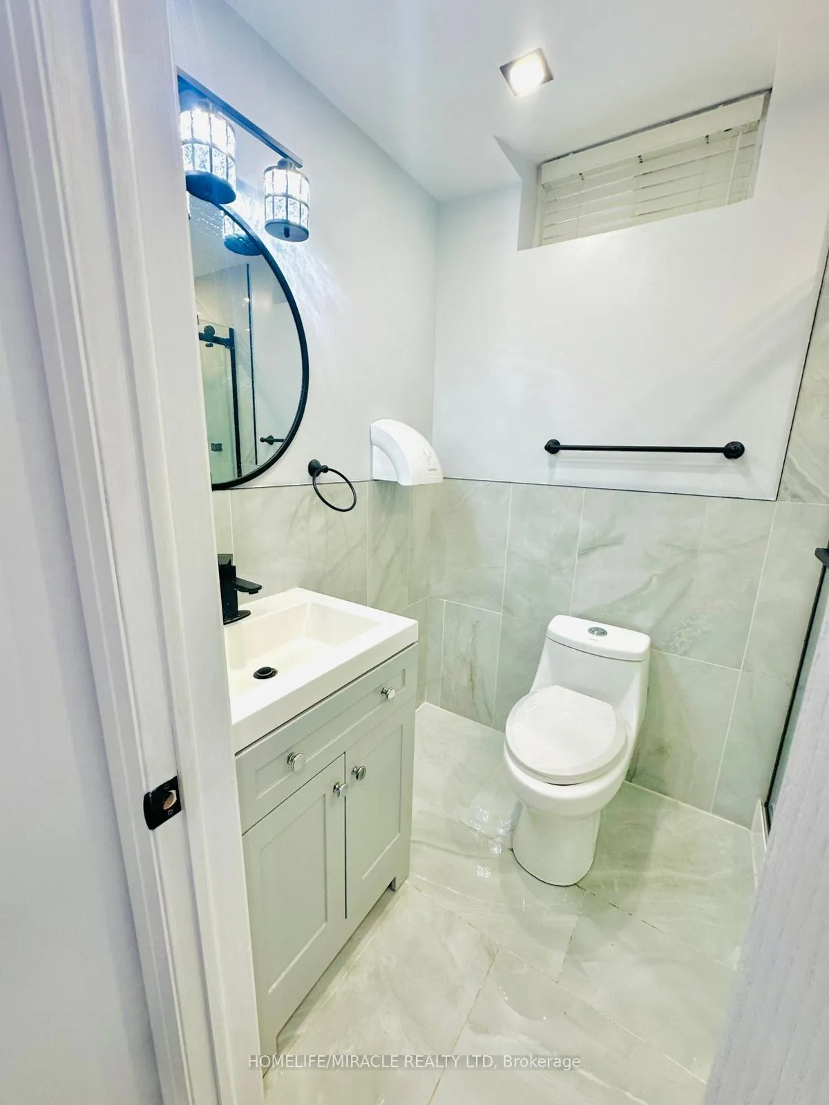 Photo 8 of 103 William Fair Drive, Clarington, Bowmanville — HOMEH