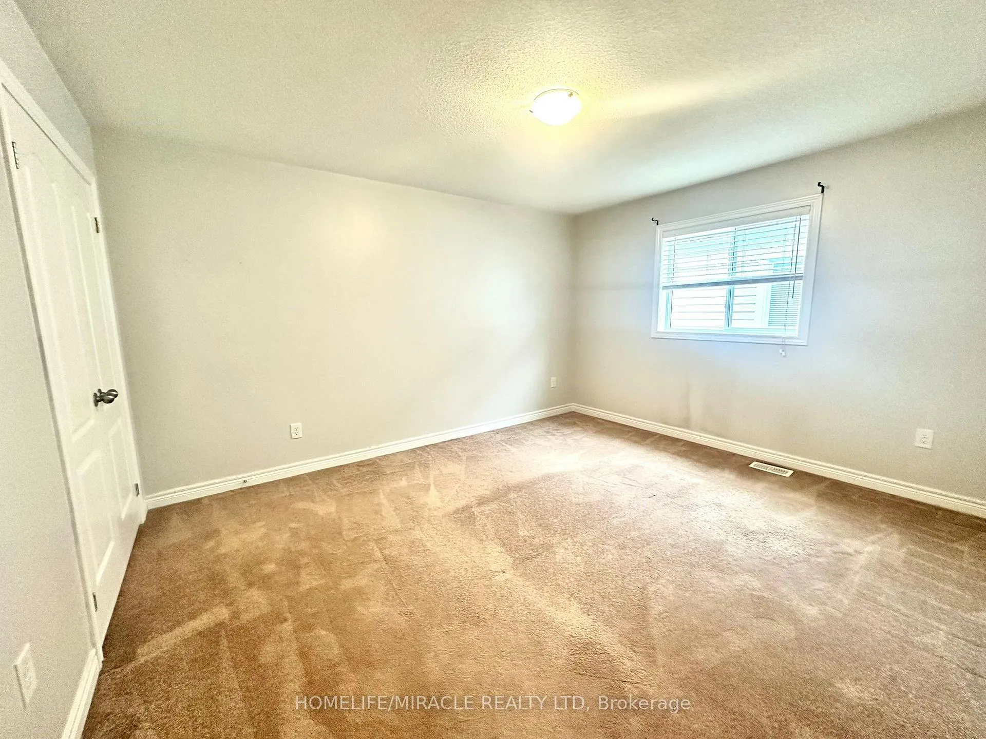Photo 11 of 103 William Fair Drive, Clarington, Bowmanville — HOMEH