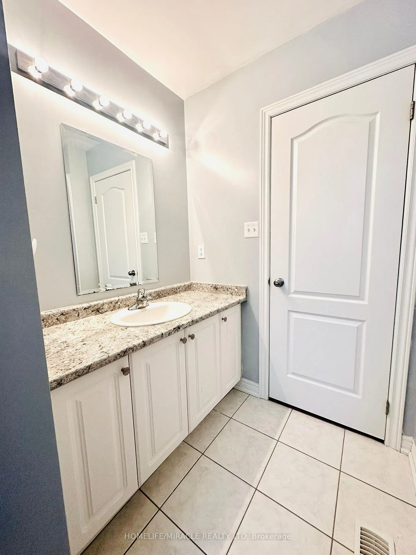 Photo 14 of 103 William Fair Drive, Clarington, Bowmanville — HOMEH