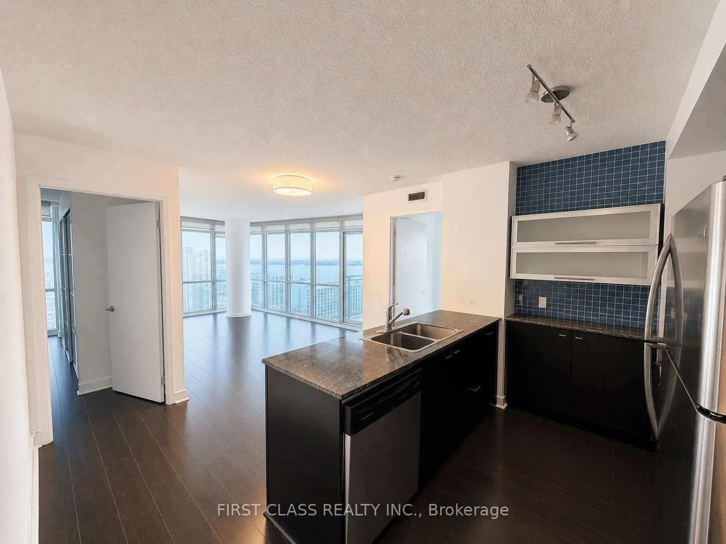 Photo 4 of Unit 3210, 11 Brunel Court, Toronto, Waterfront Communities — HOMEH
