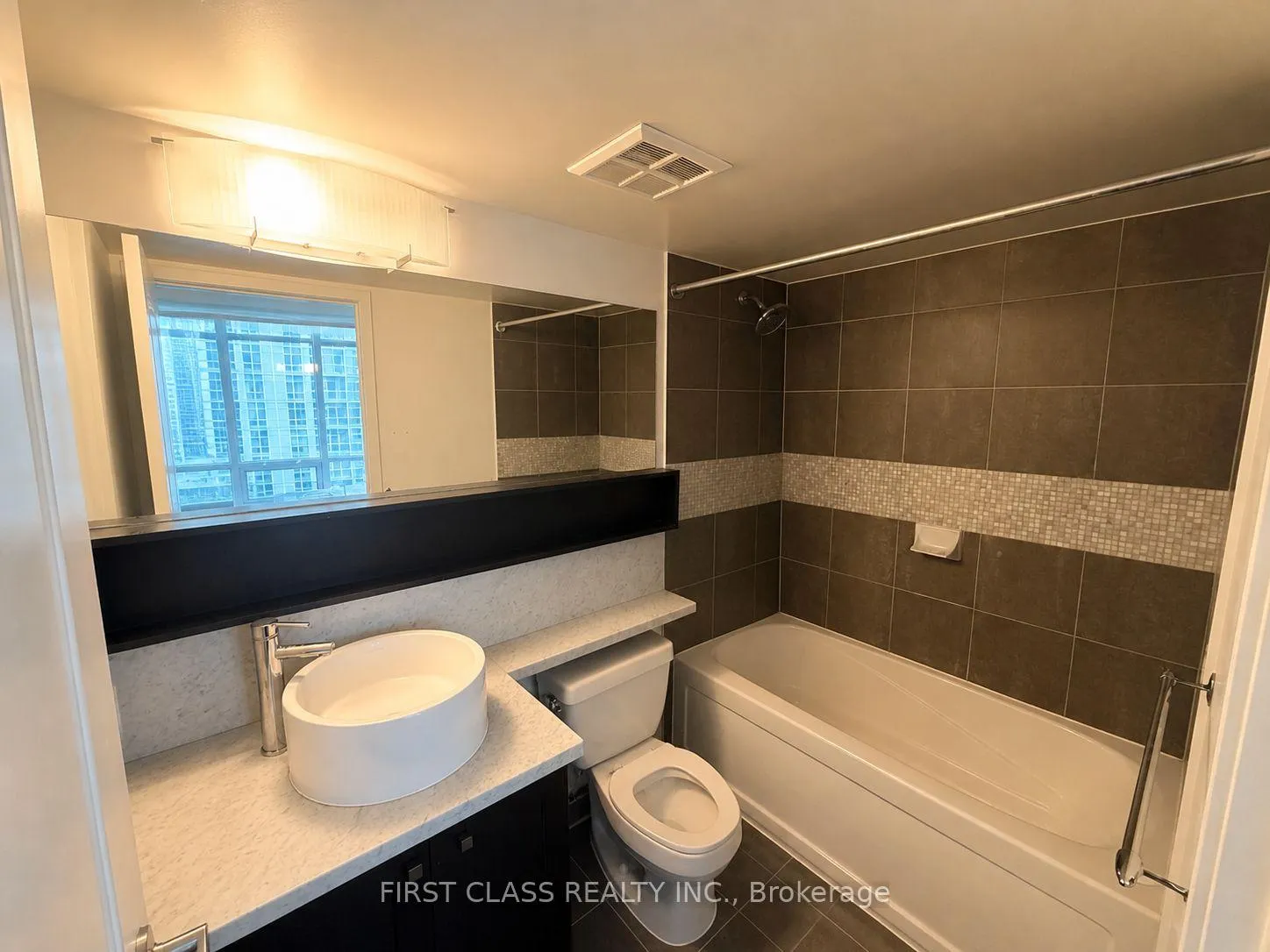 Photo 11 of Unit 3210, 11 Brunel Court, Toronto, Waterfront Communities — HOMEH