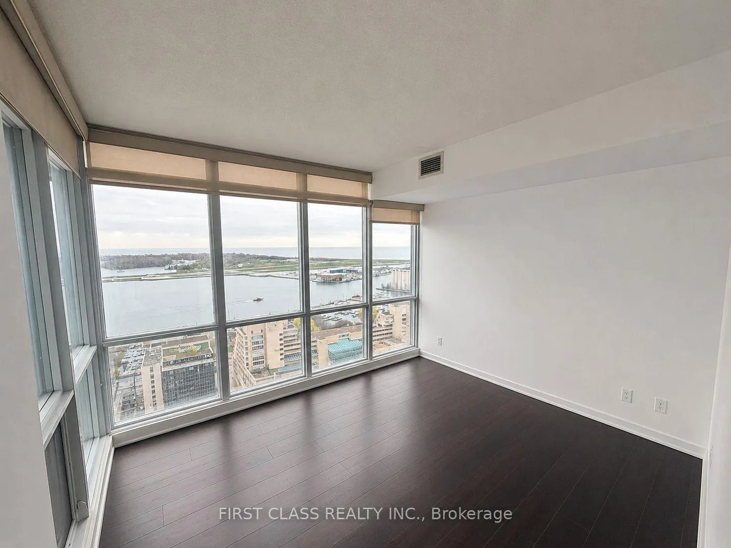 Photo 12 of Unit 3210, 11 Brunel Court, Toronto, Waterfront Communities — HOMEH