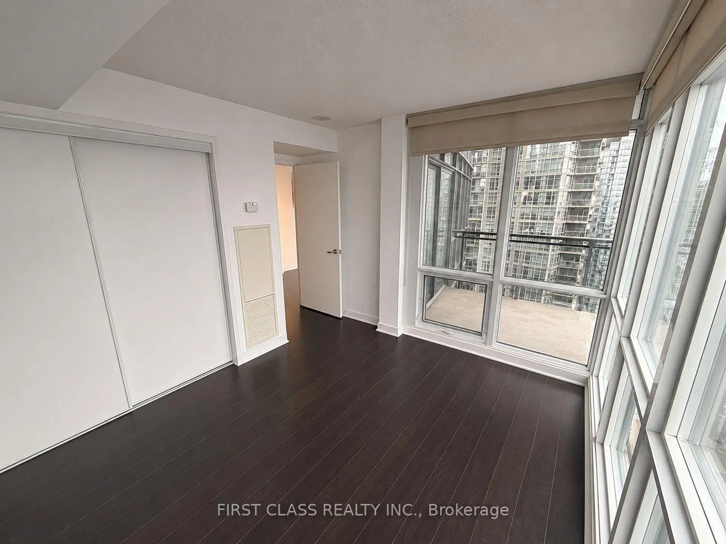 Photo 13 of Unit 3210, 11 Brunel Court, Toronto, Waterfront Communities — HOMEH