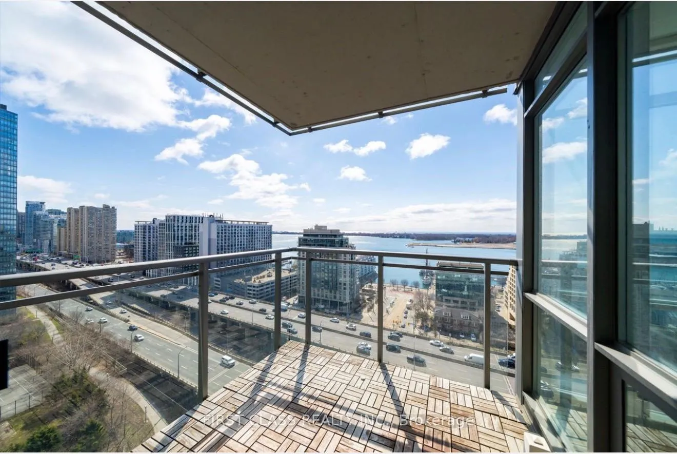 Photo 14 of Unit 3210, 11 Brunel Court, Toronto, Waterfront Communities — HOMEH