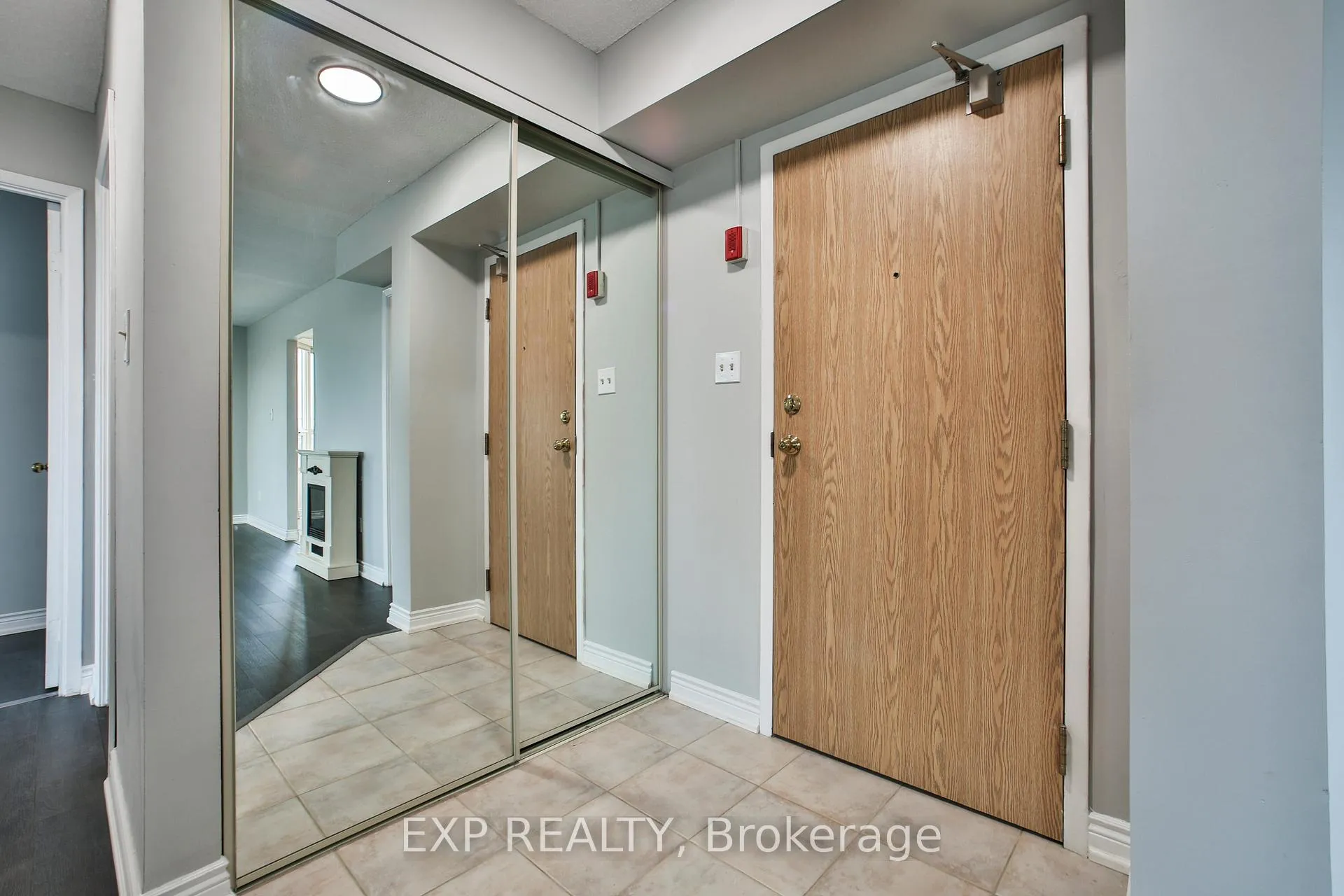 Photo 4 of Unit 802, 432 Main Street E, Hamilton, Stinson — HOMEH