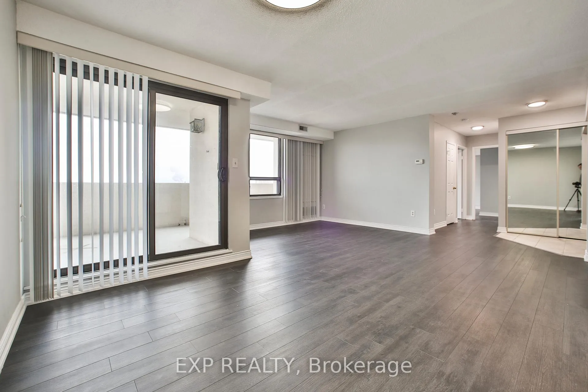 Photo 8 of Unit 802, 432 Main Street E, Hamilton, Stinson — HOMEH