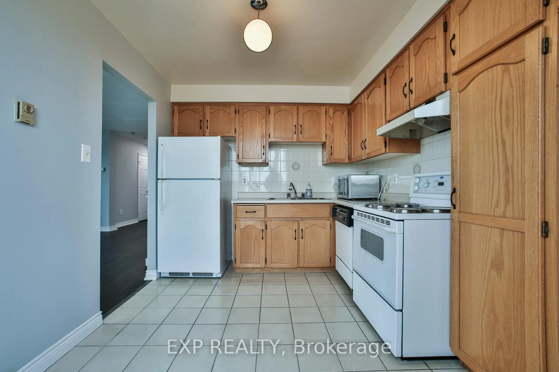 Photo 19 of Unit 802, 432 Main Street E, Hamilton, Stinson — HOMEH